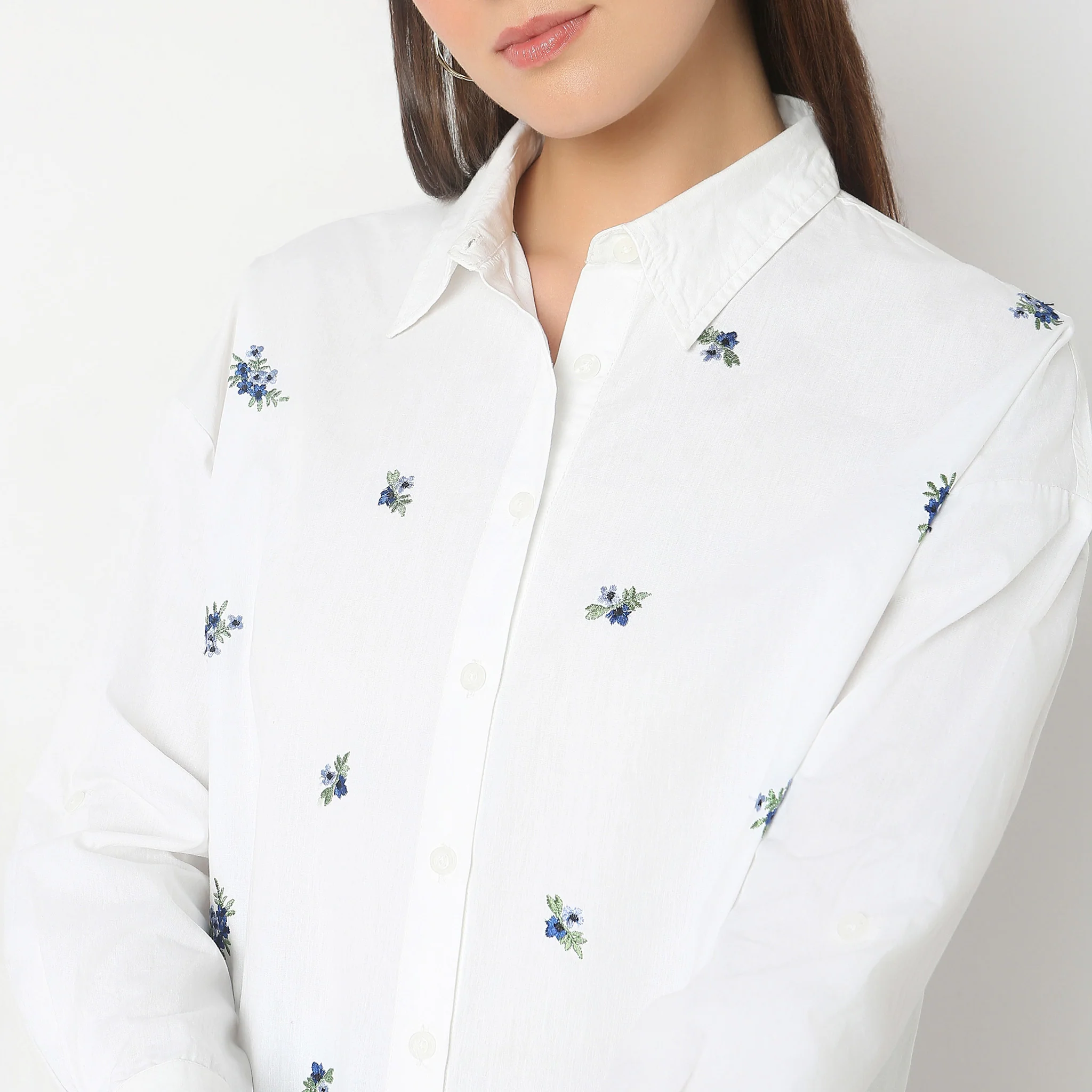 Regular Fit Embroidered Shirt - Image 4