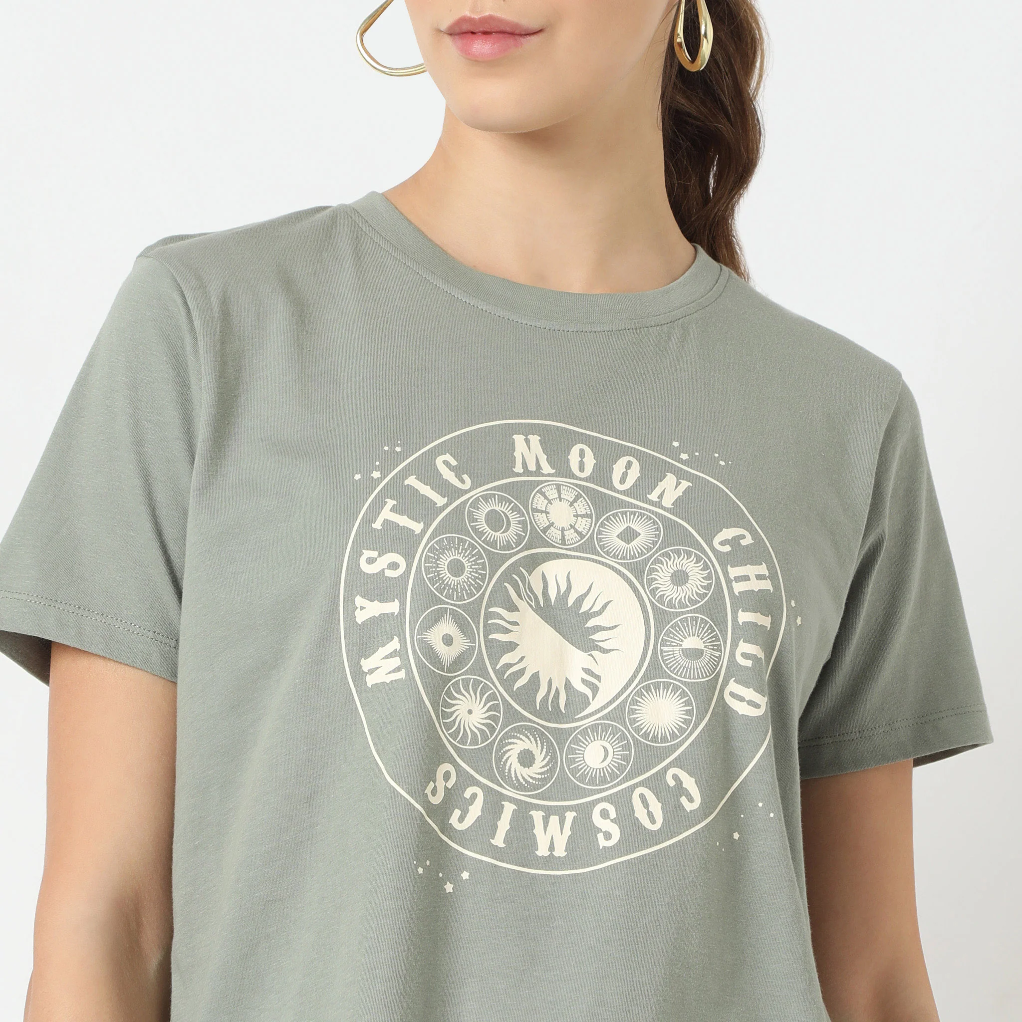 Short Sleeve Round Neck With Front Graphic T-Shirt - Image 5