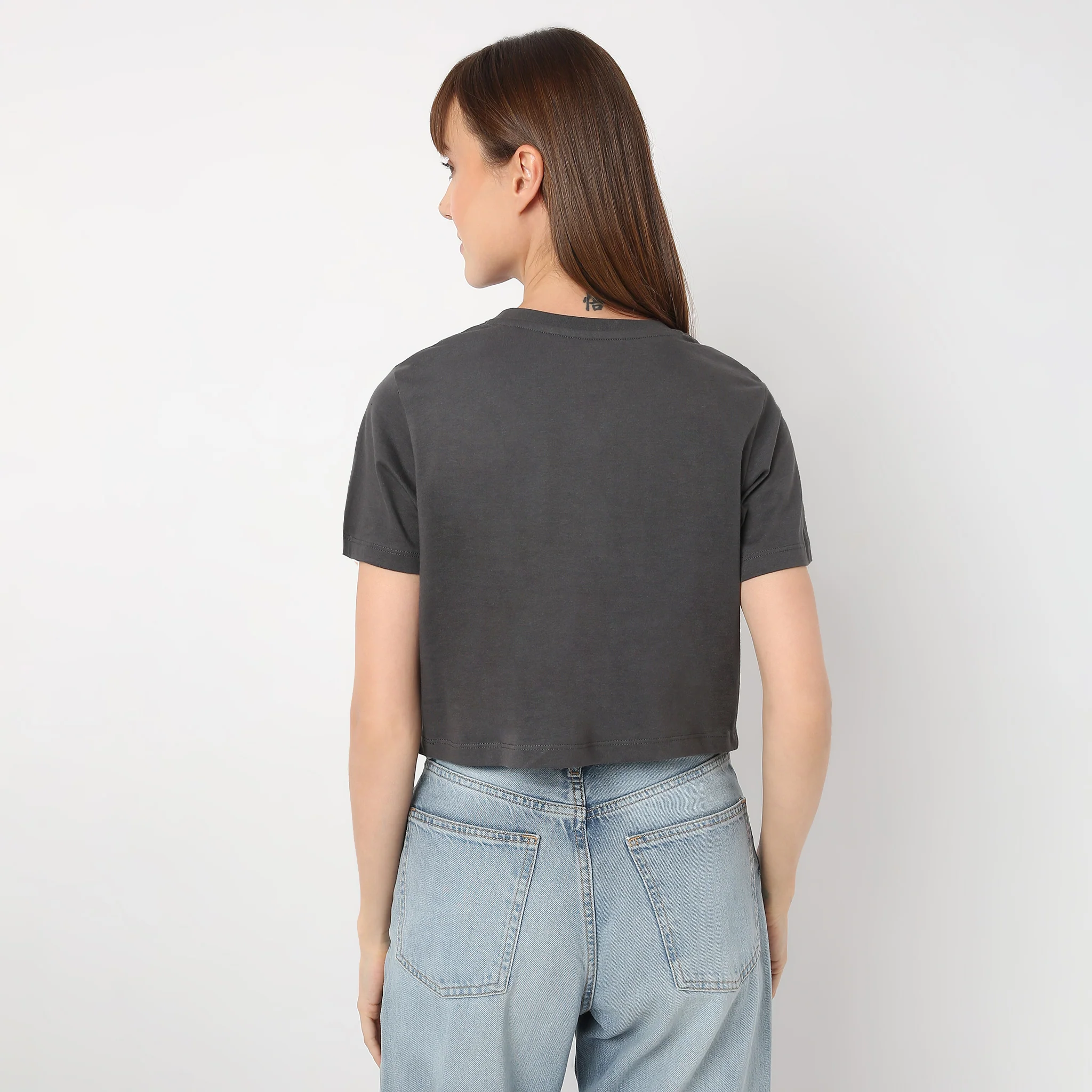 Crew Neck Short Sleeve Betty Graphic Crop T-Shirt - Image 4