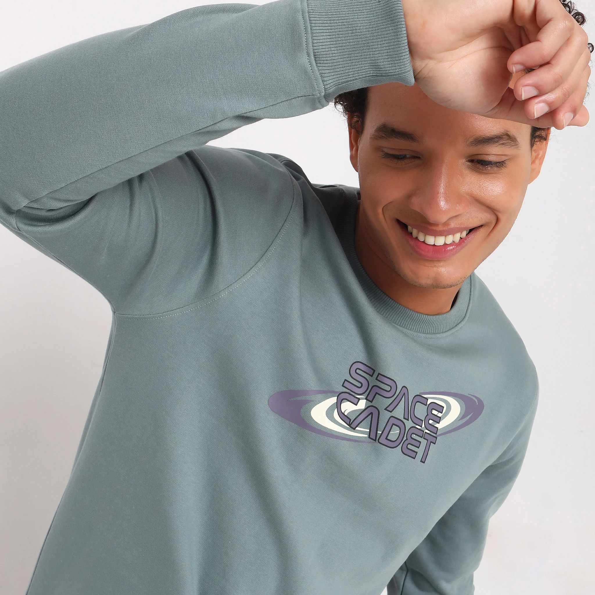 Regular Fit Graphic Sweatshirt - Image 4