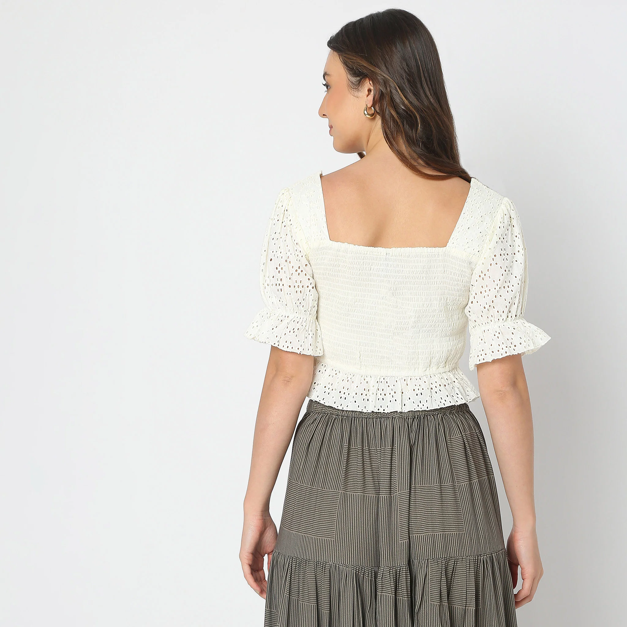 Regular Fit Lace Crop Top - Image 3