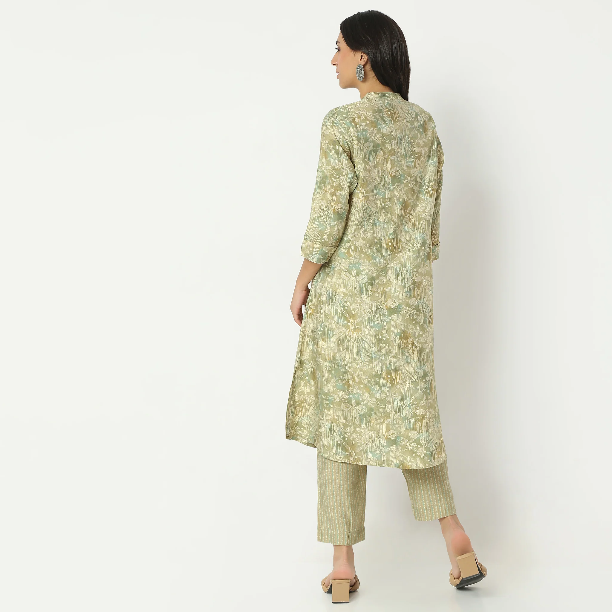 Floral Print Band Collar Kurta With Pant Set - Image 3