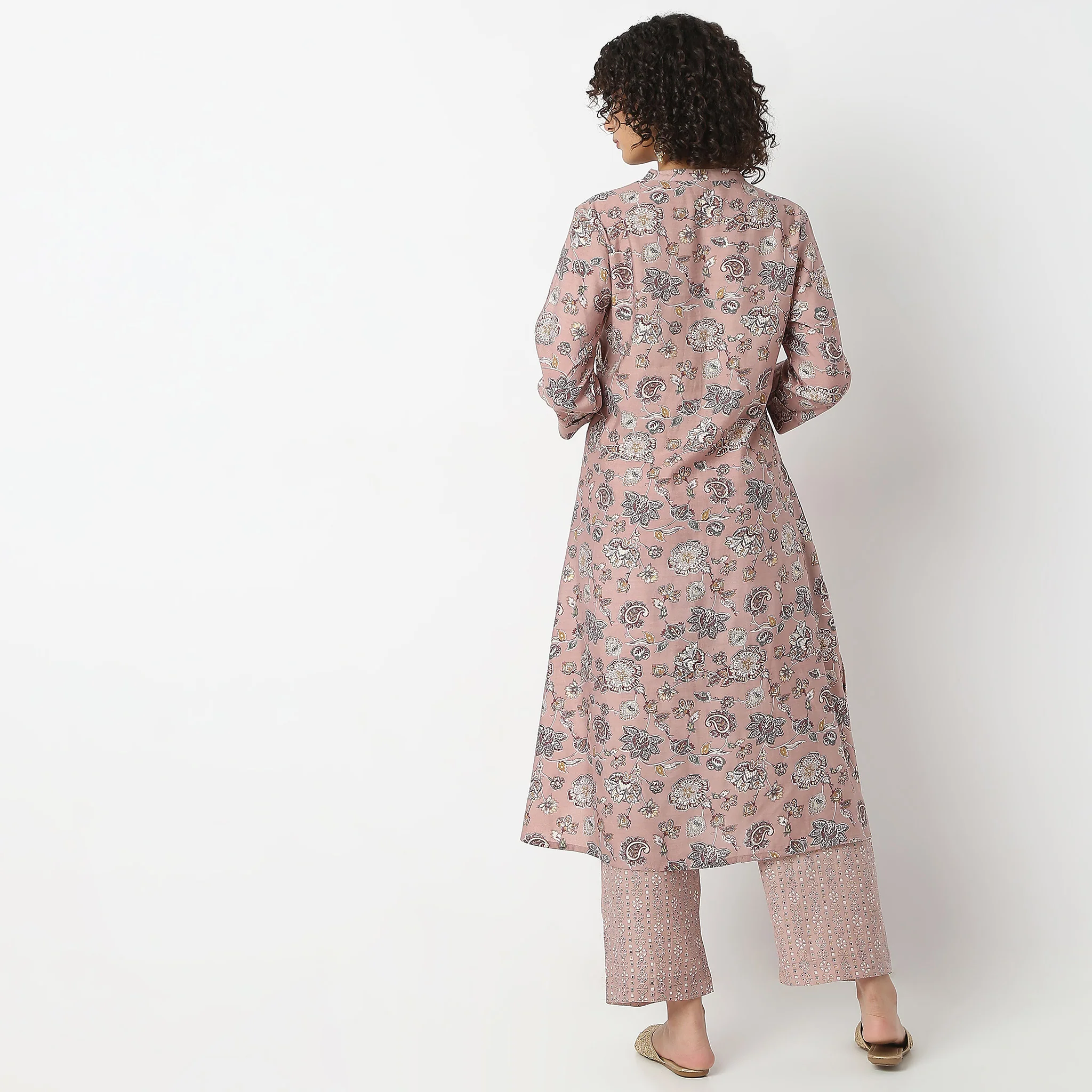Floral Print Calf Length A-Line Kurta With Pant Set - Image 3