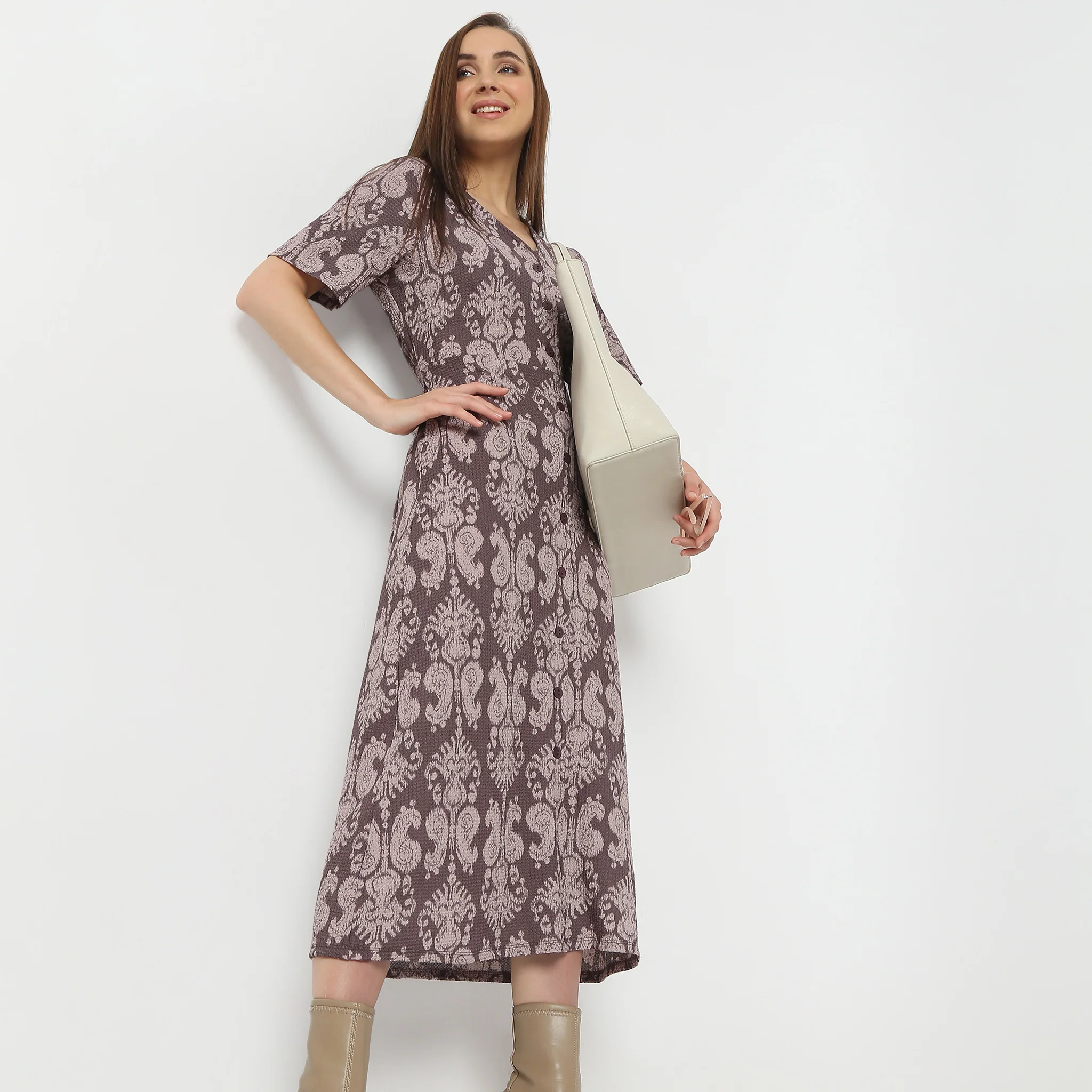 Printed Calf Length V-Neck Short Sleeve Dress - Image 6