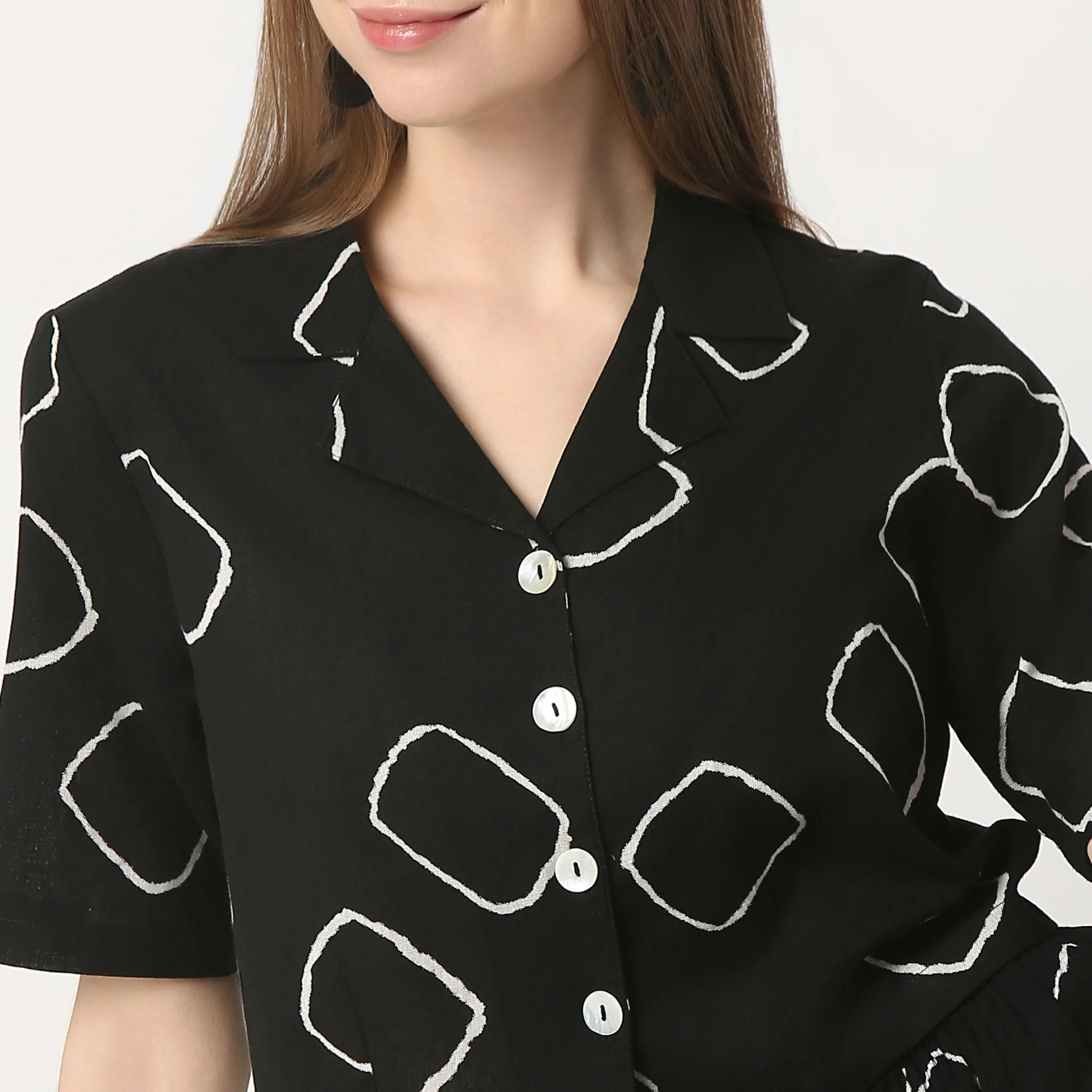 Printed Lapel Collar Short Sleeve Crop Top - Image 4