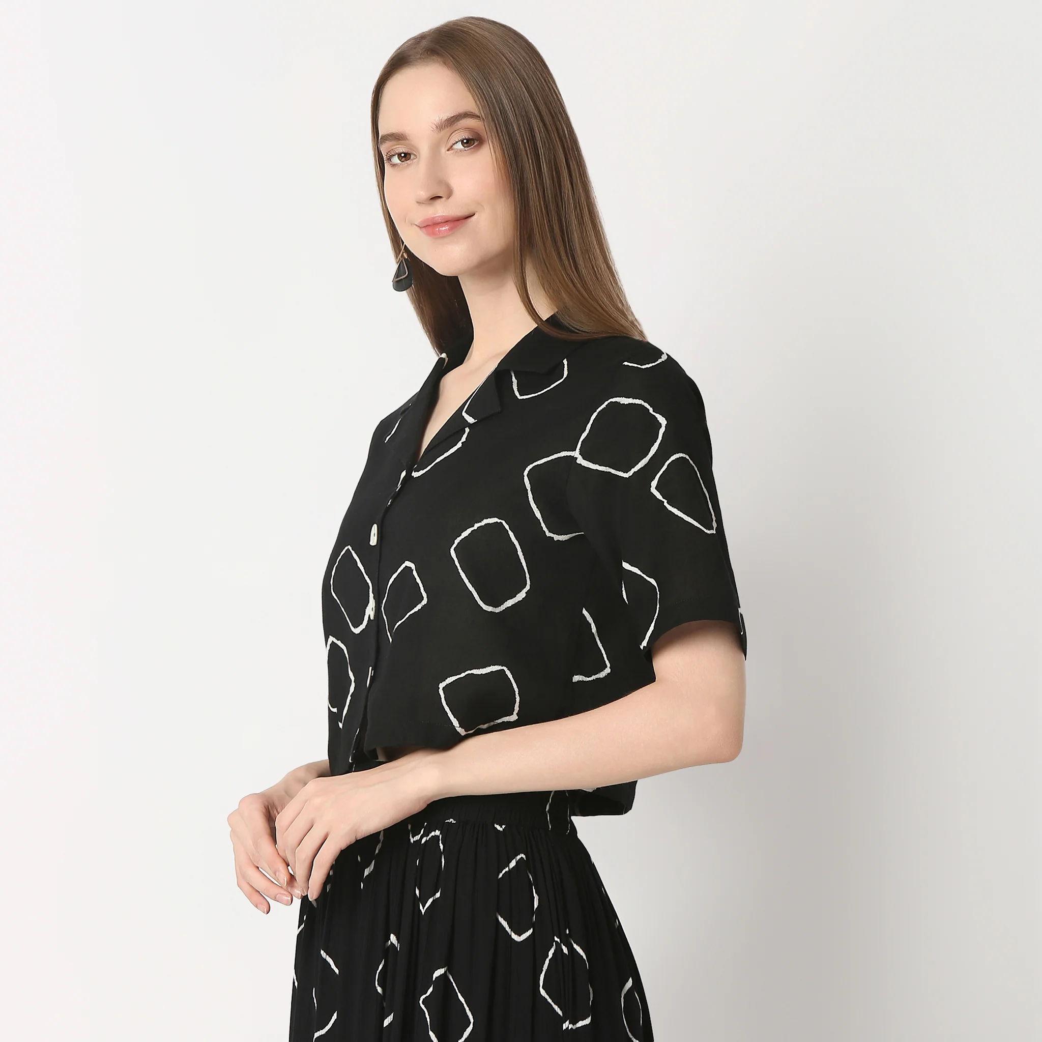Printed Lapel Collar Short Sleeve Crop Top - Image 5