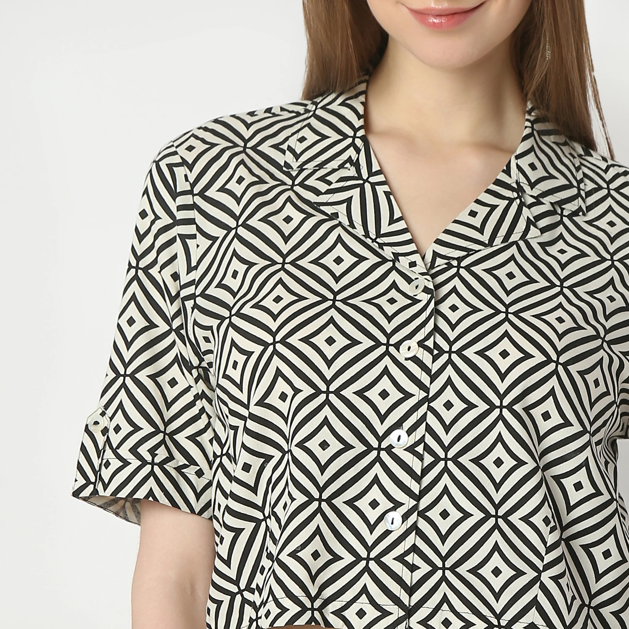 Printed Camp Collar Short Sleeve Crop Top - Image 4