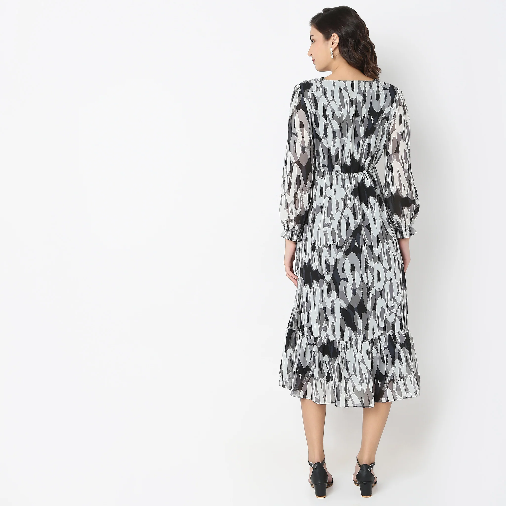 Regular Fit Printed Dress - Image 3
