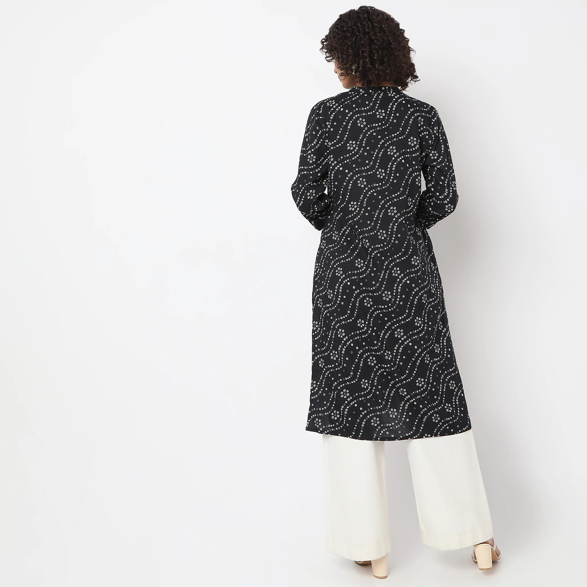 Regular Fit Printed Kurta - Image 3
