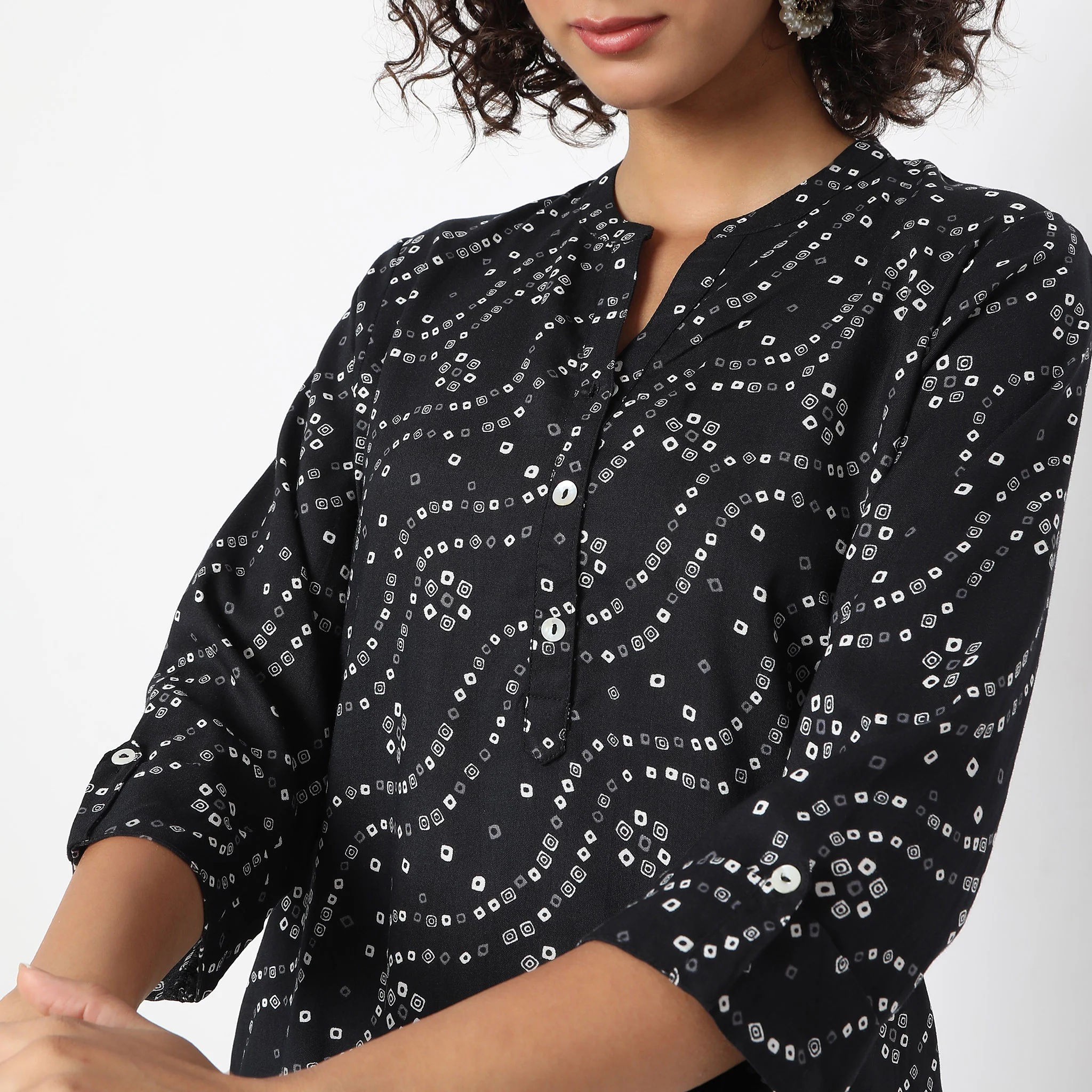 Regular Fit Printed Kurta - Image 4