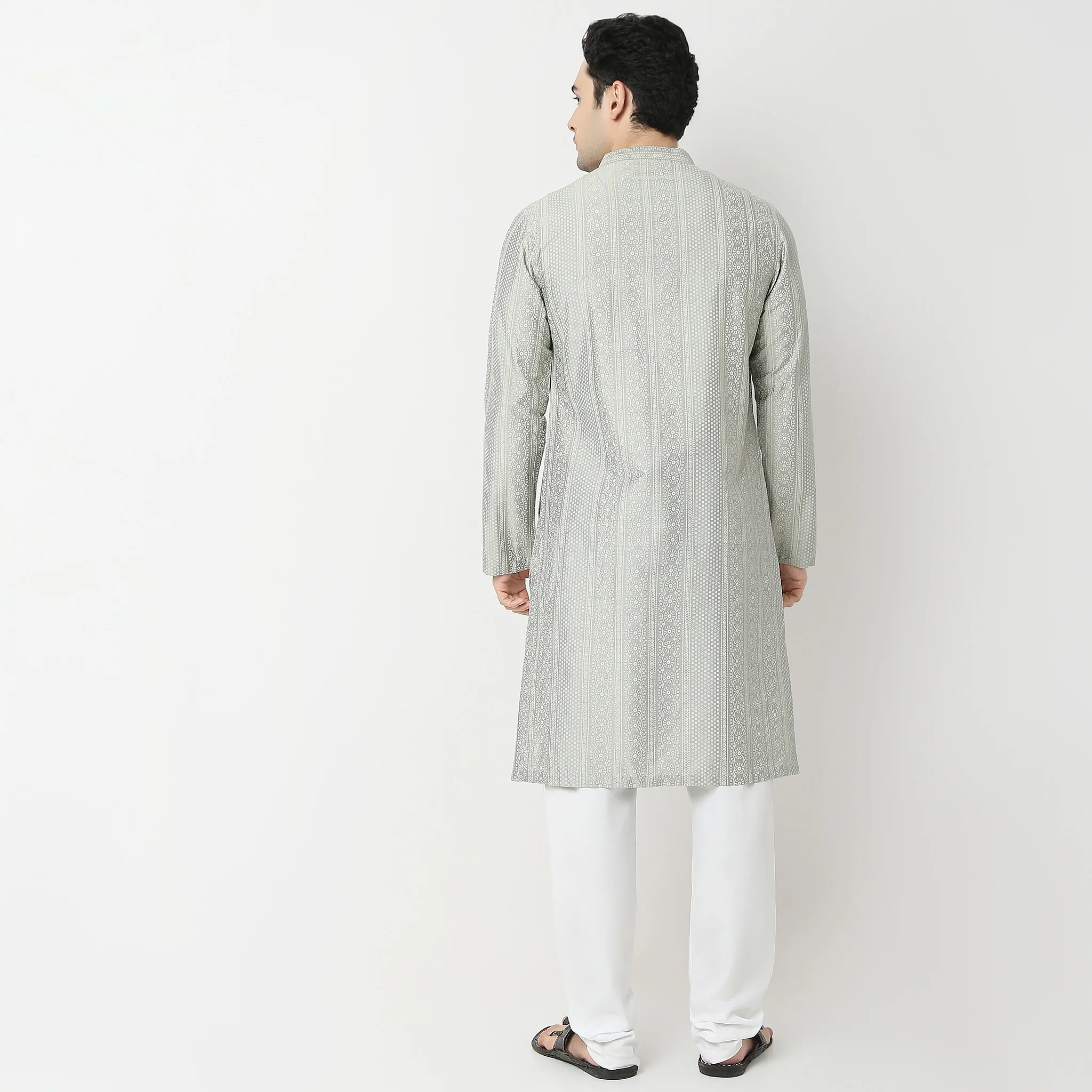 Regular Fit Printed Kurta - Image 3