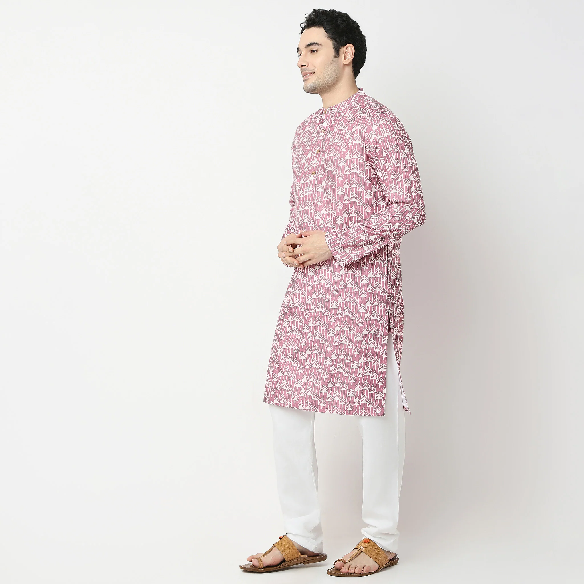 Regular Fit Printed Kurta - Image 5
