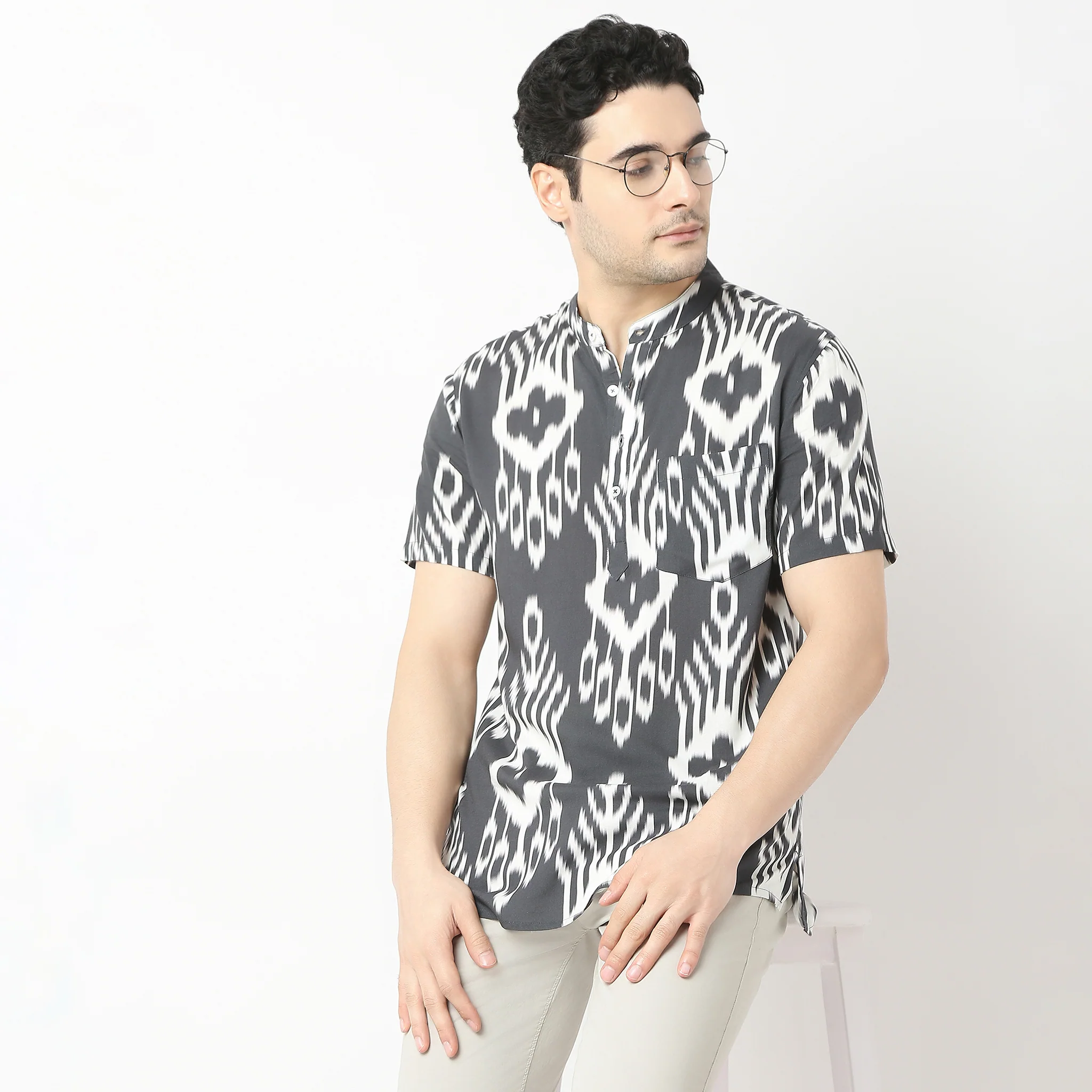 Regular Fit Printed Kurta - Image 2