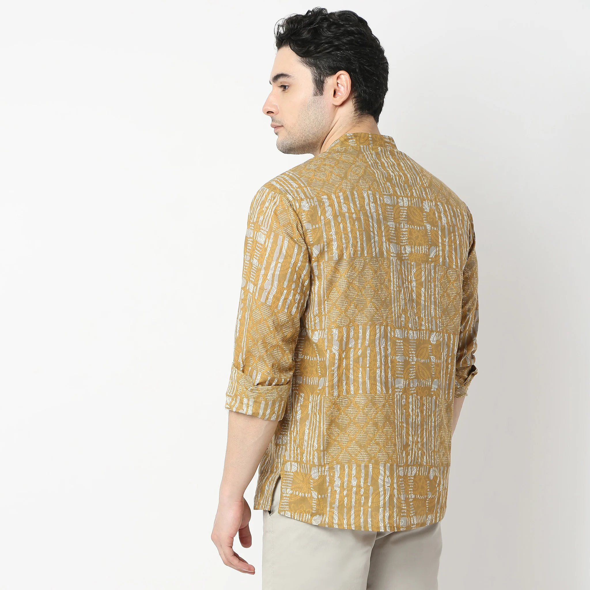 Regular Fit Printed Kurta - Image 3