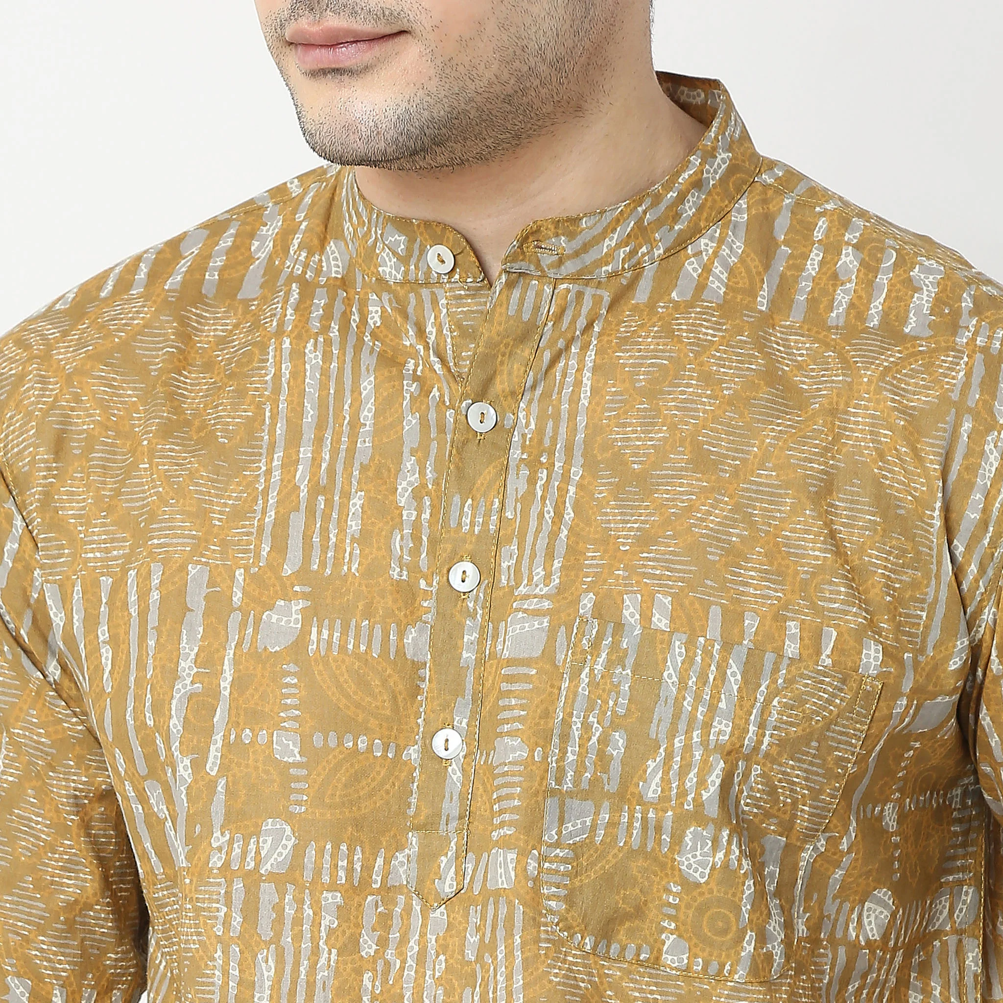 Regular Fit Printed Kurta - Image 4