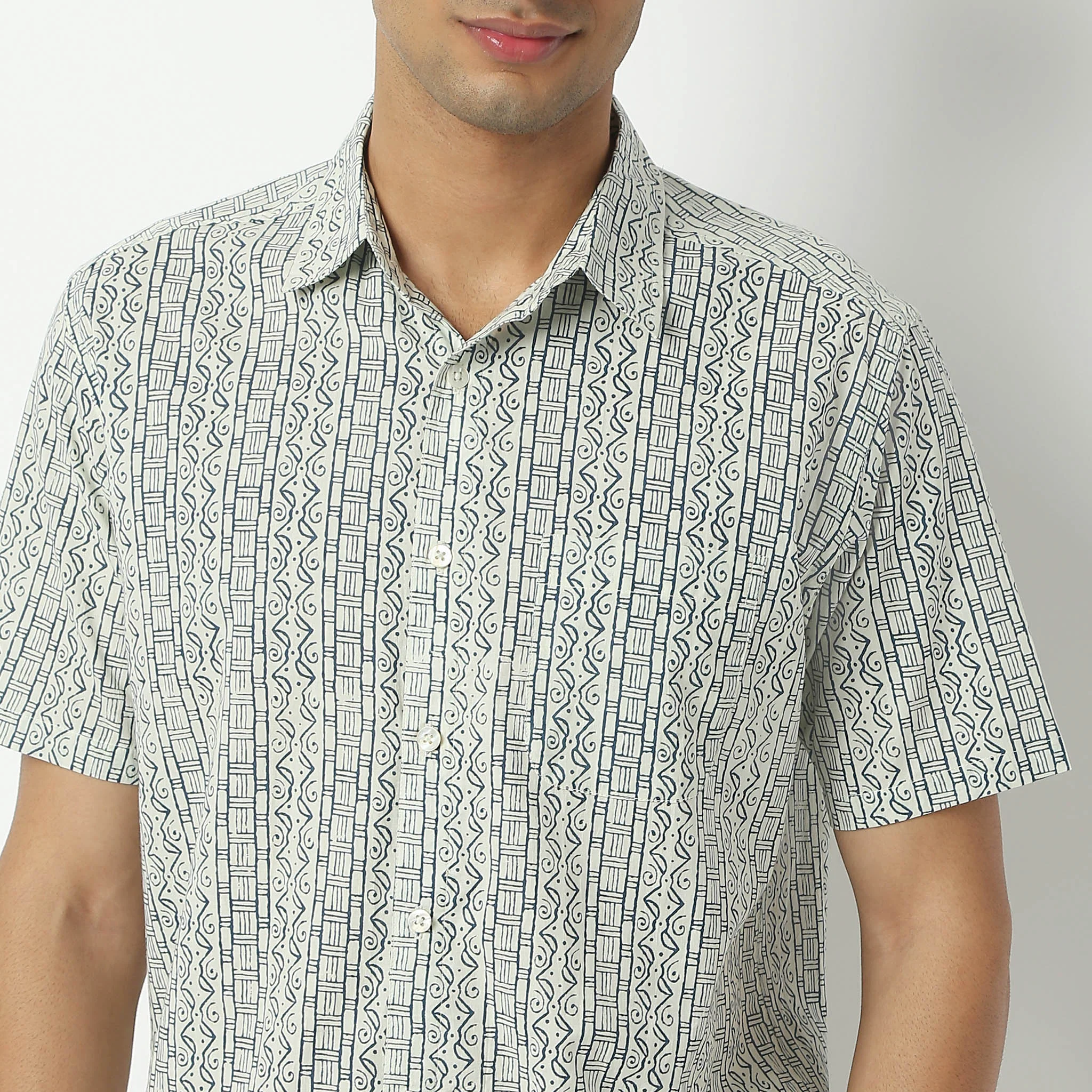 Shirt Collar Half Sleeve Short Length Block Print Shirt - Image 4