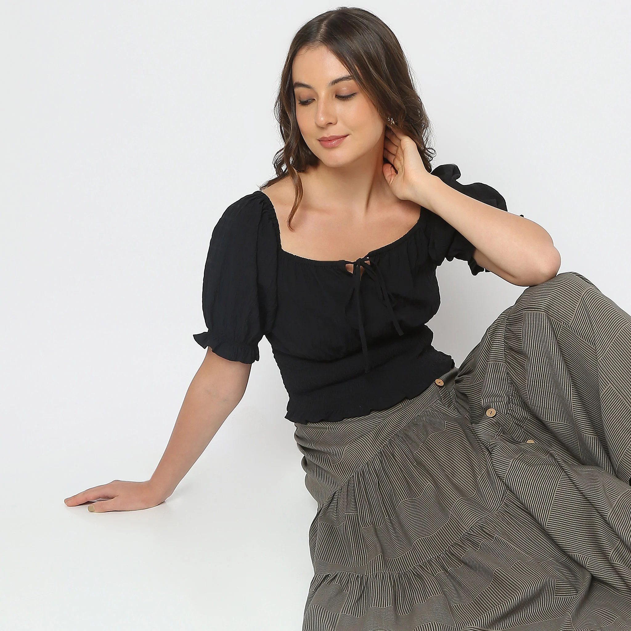 Regular Fit Solid Crop Top - Image 4