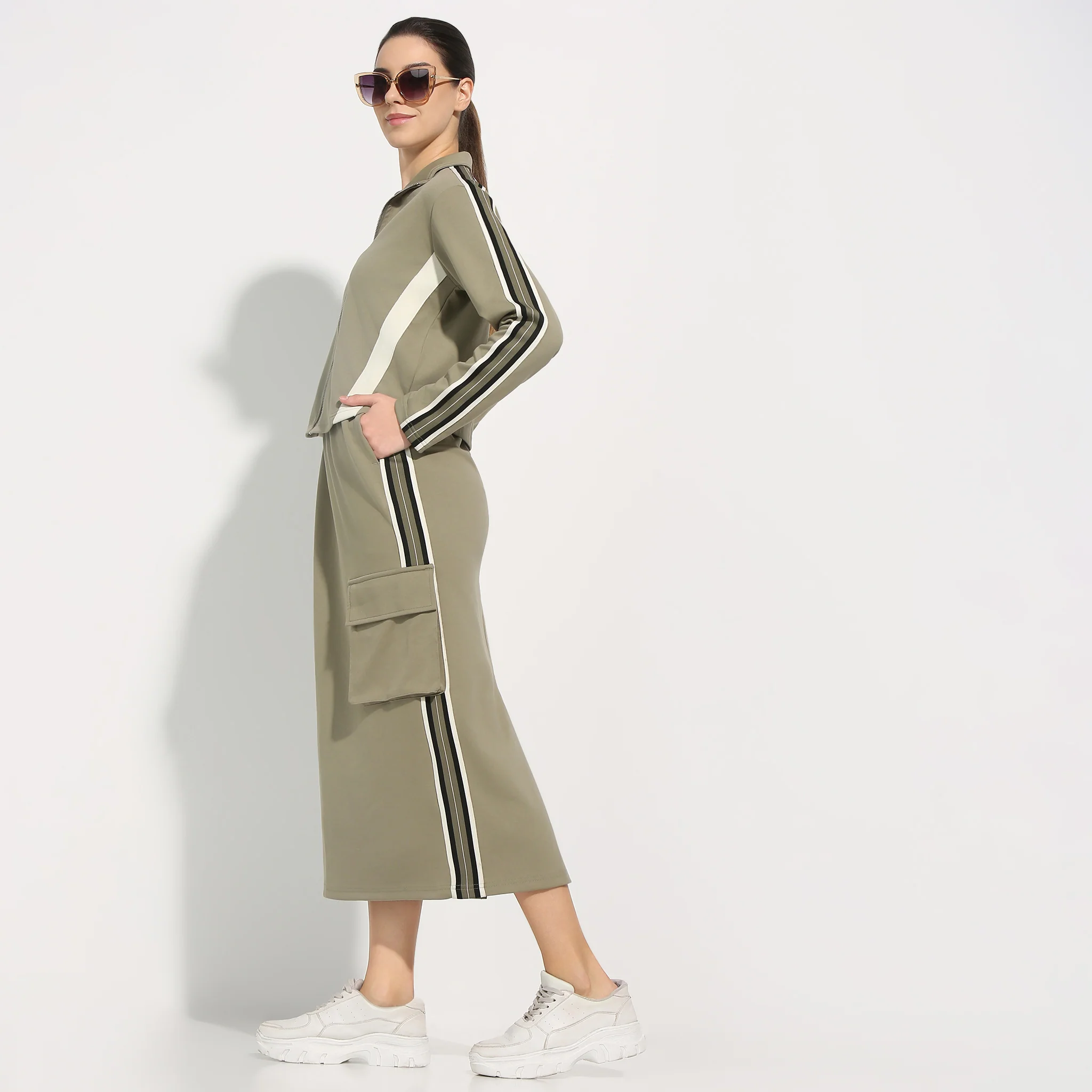 Solid High Rise Calf Length With Patch Pocket Detail Skirt