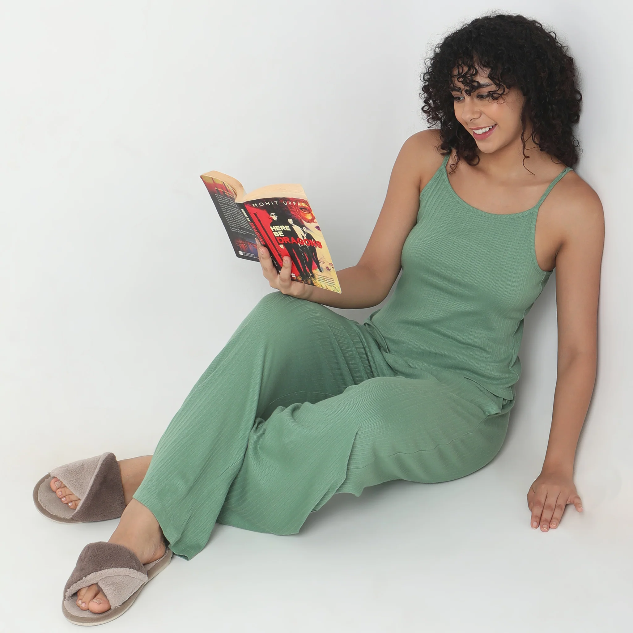 Regular Fit Solid Lounge Slip - Image 6