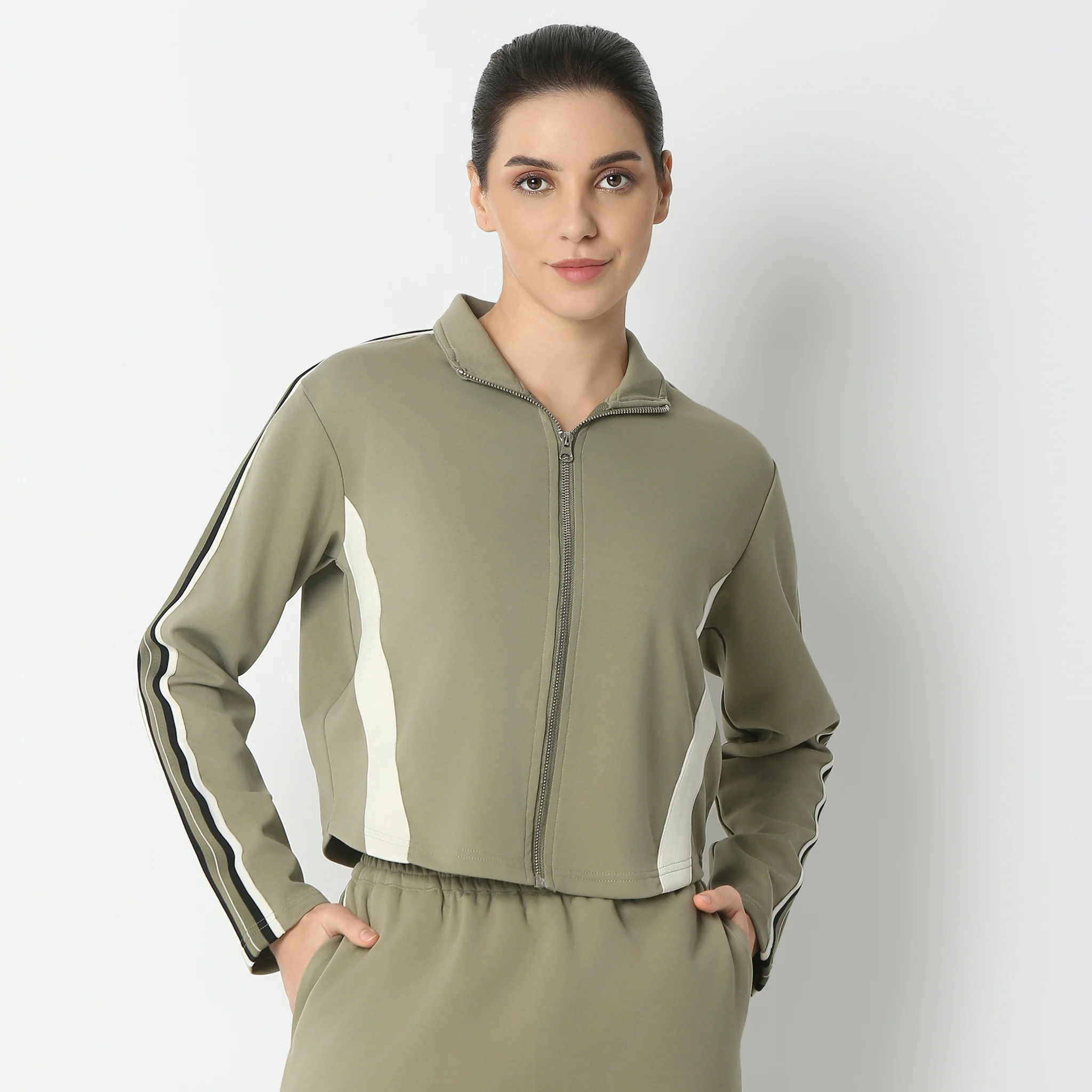Mock Turtle Neck Full Sleeve Mock Neck With Zipper Detail Sweatshirt - Image 6