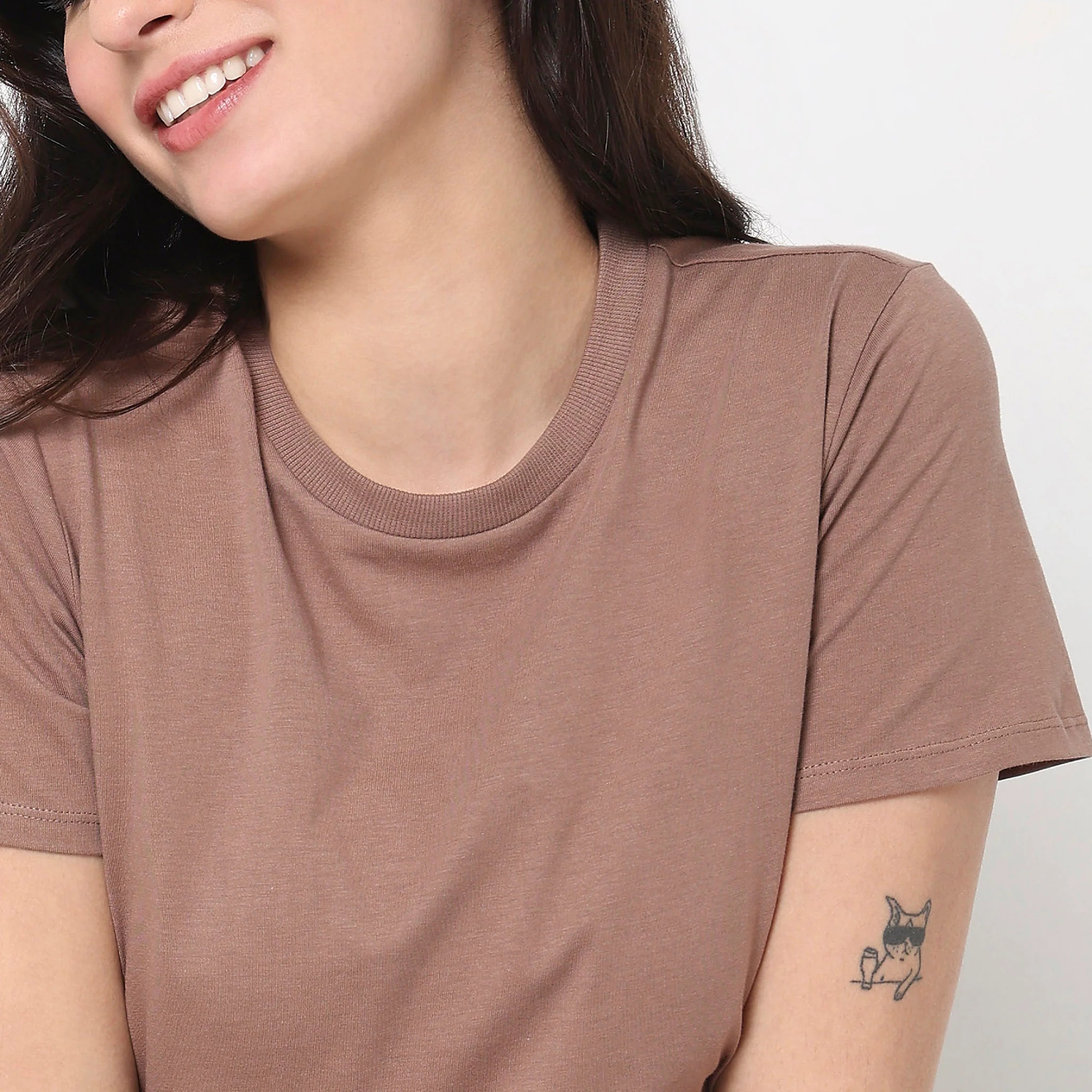 Solid Round Neck T-Shirt - Image 29
