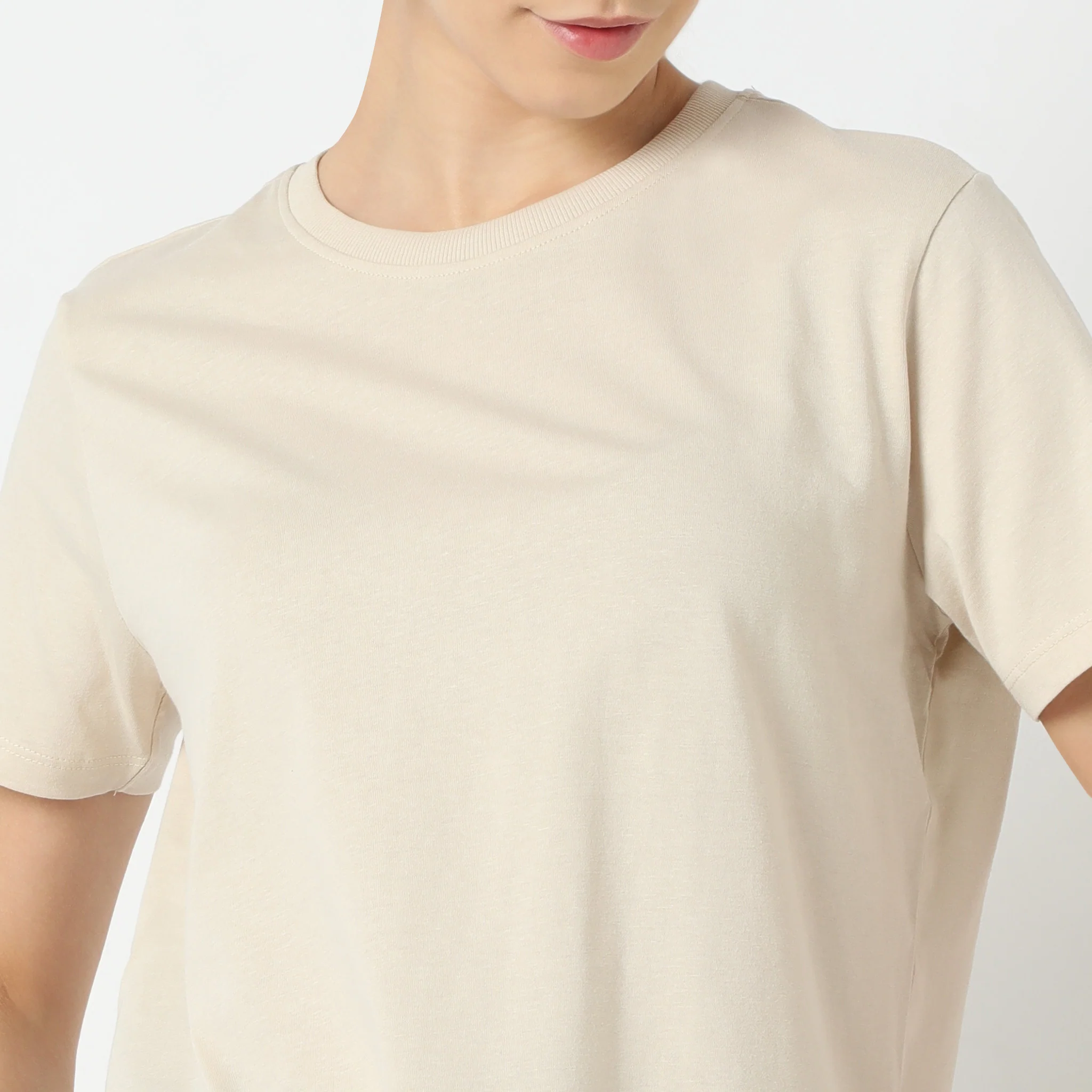 Solid Round Neck T-Shirt - Image 44