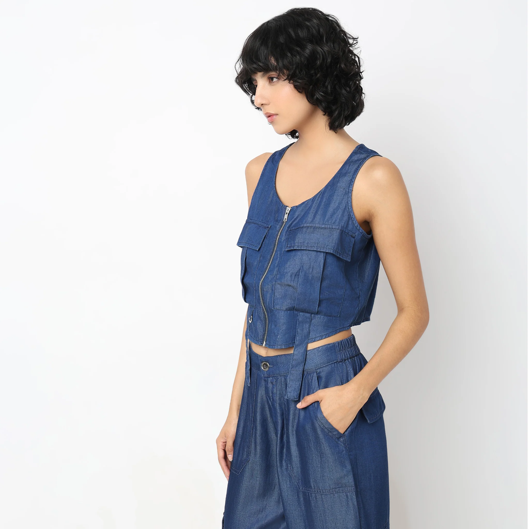 Regular Fit Solid Top - Image 5