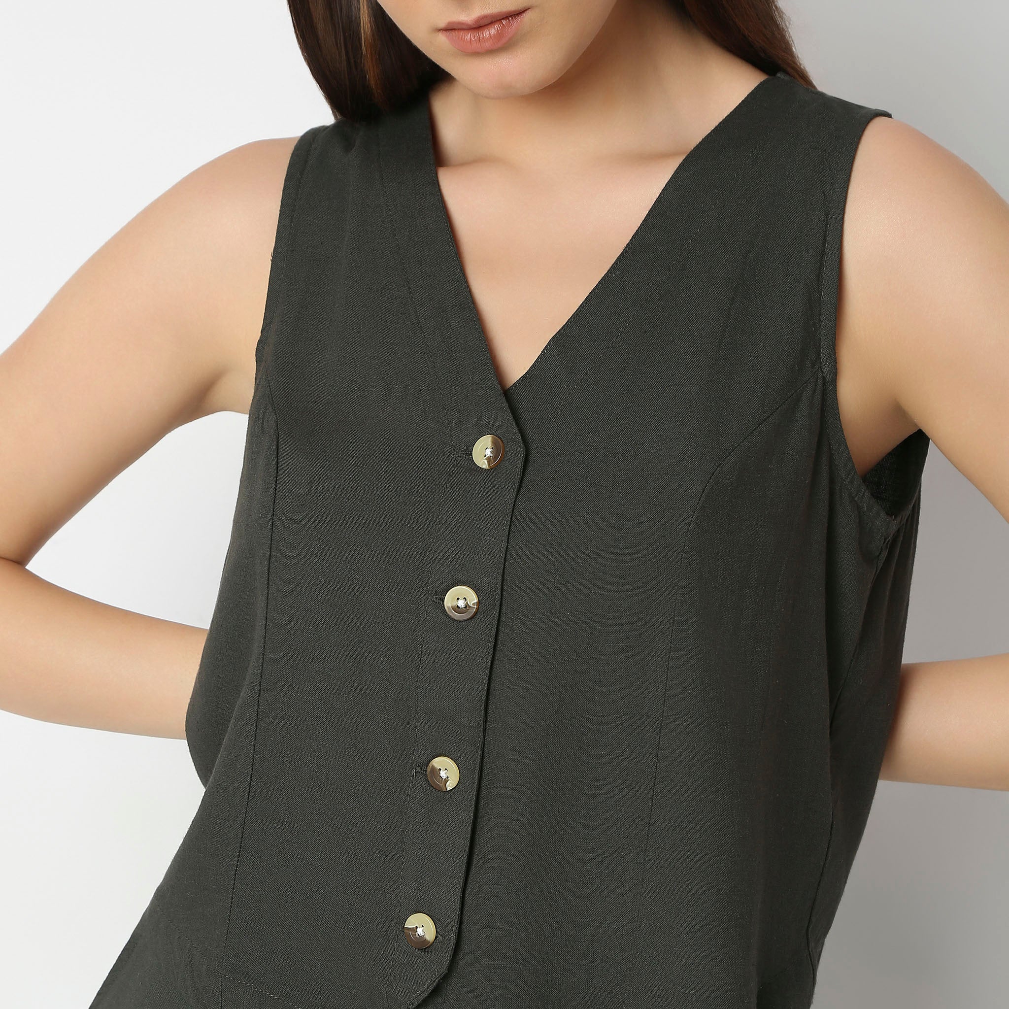 Regular Fit Solid Top - Image 9