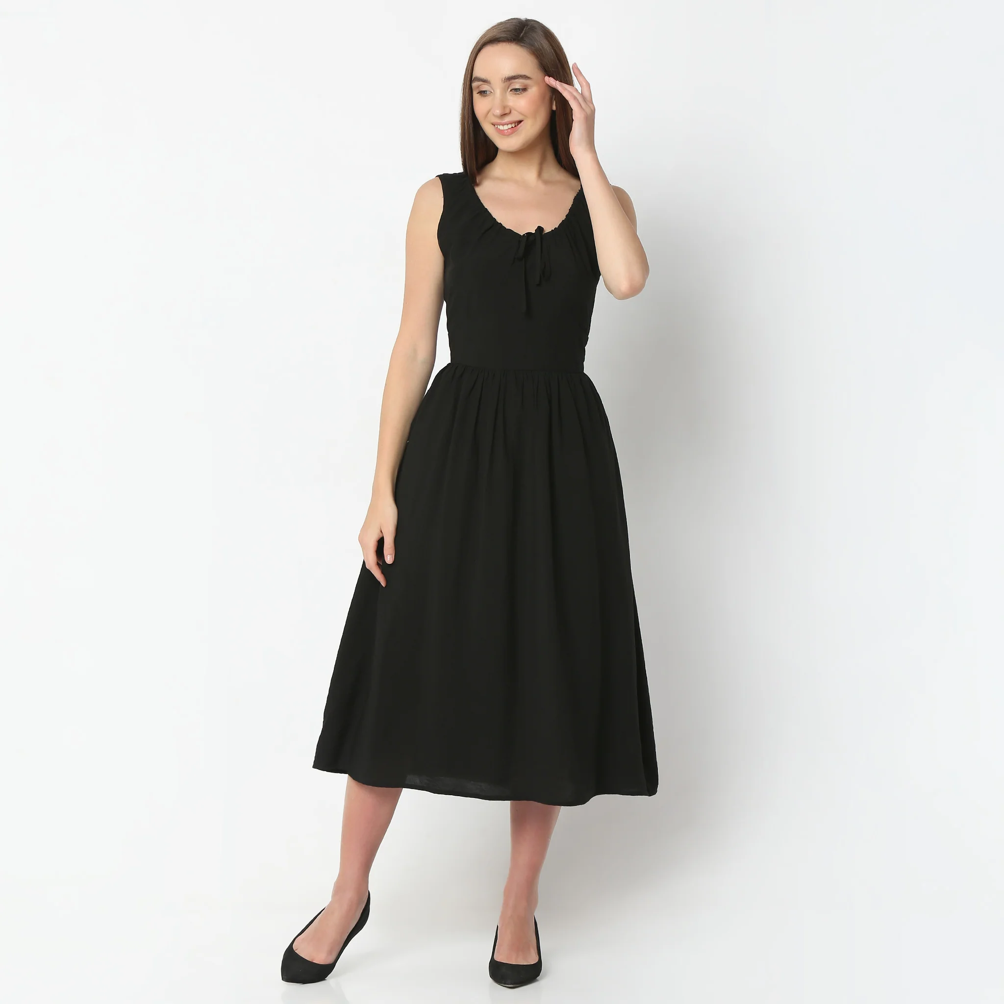Calf Length U-Neck Sleeveless Dress - Image 2