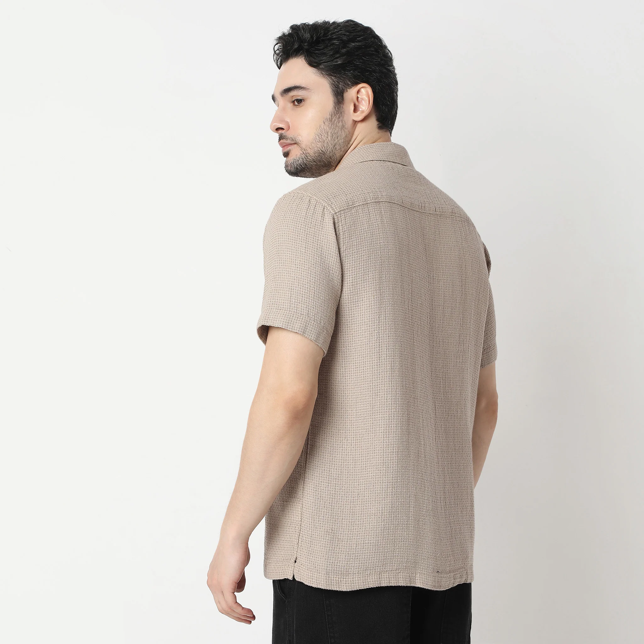 Structured Camp Collar Modern Half Sleeve Smart Cuban Shirt - Image 3