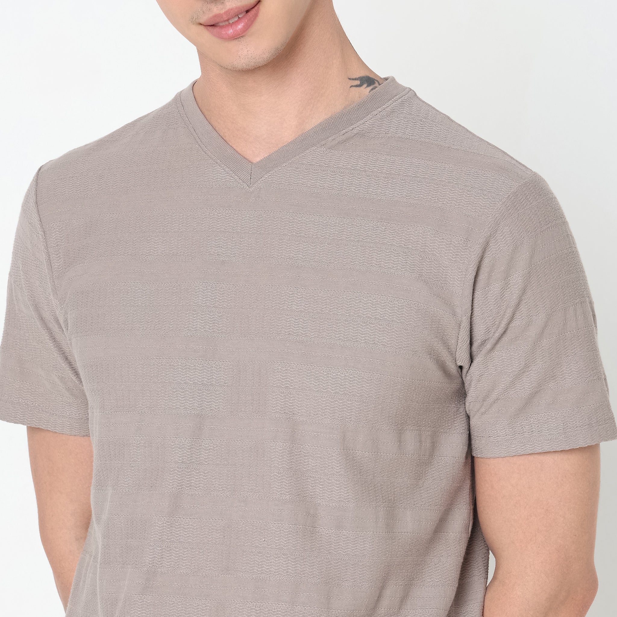 Modern Explorer - Cotton Rich Comfort Blend Structured Tee - Regular Fit - Image 5