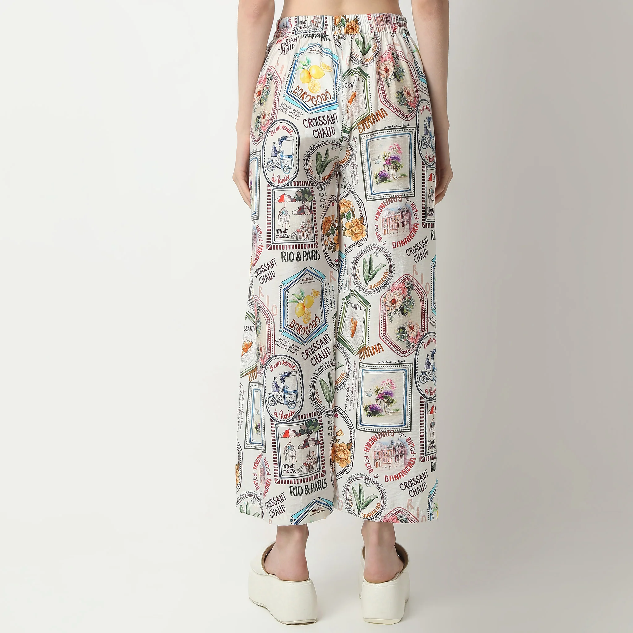 Relaxed Fit Graphic Ankle Length Betty High Rise Palazzo With All Over Print - Image 3