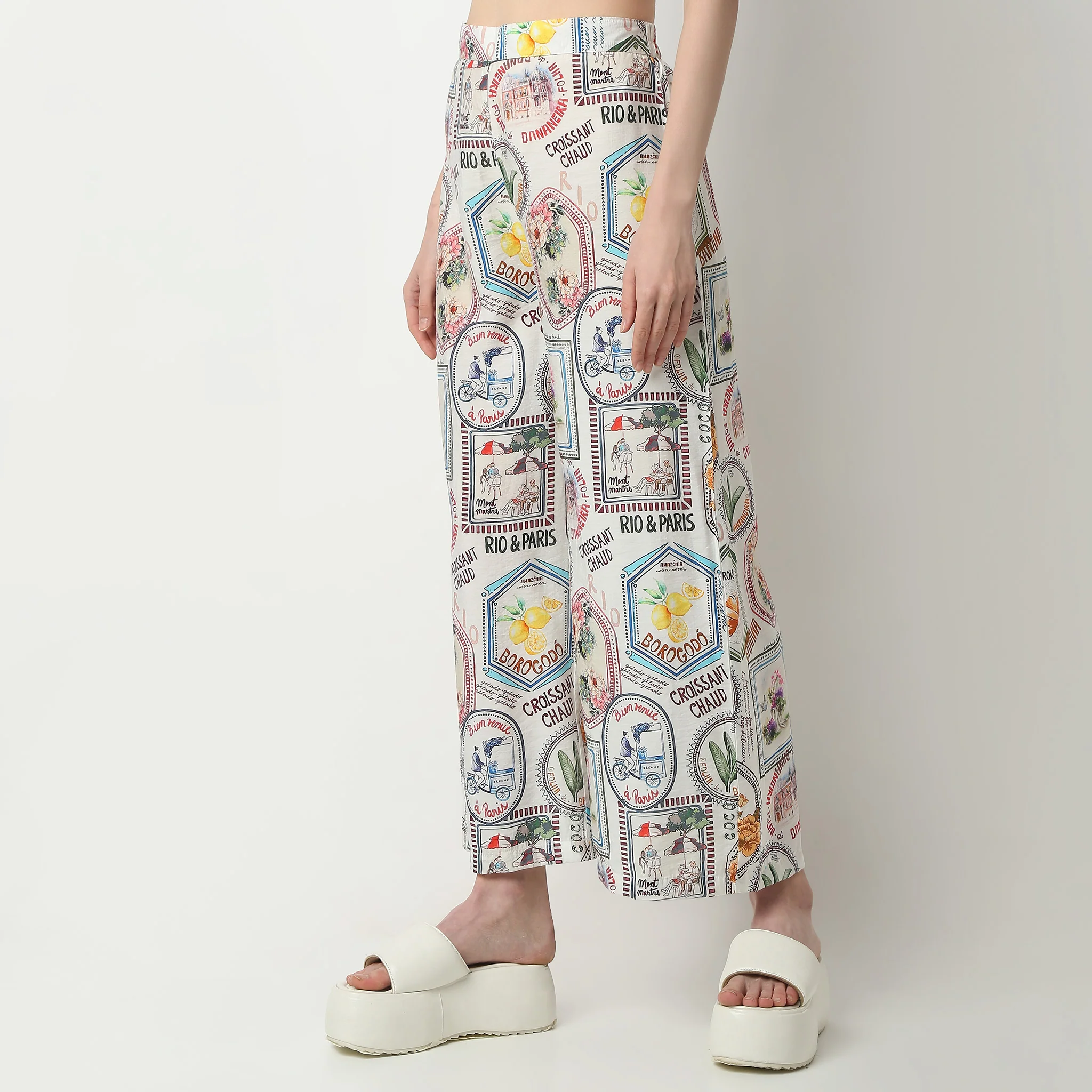 Relaxed Fit Graphic Ankle Length Betty High Rise Palazzo With All Over Print - Image 4