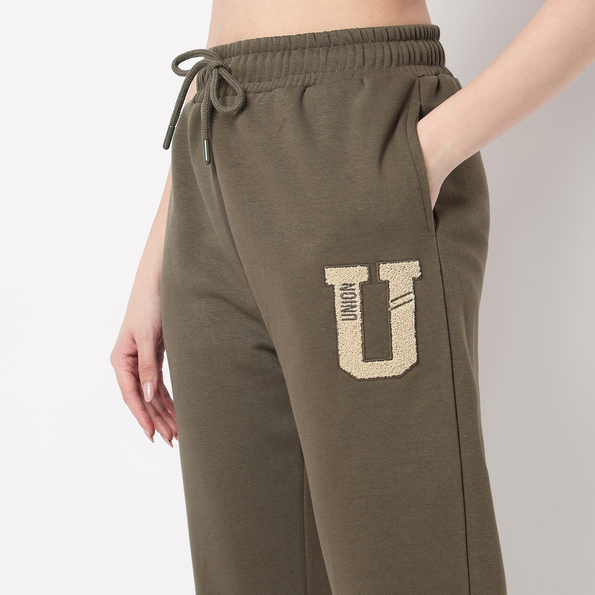 Relaxed Fit High Rise Jogger - Image 4
