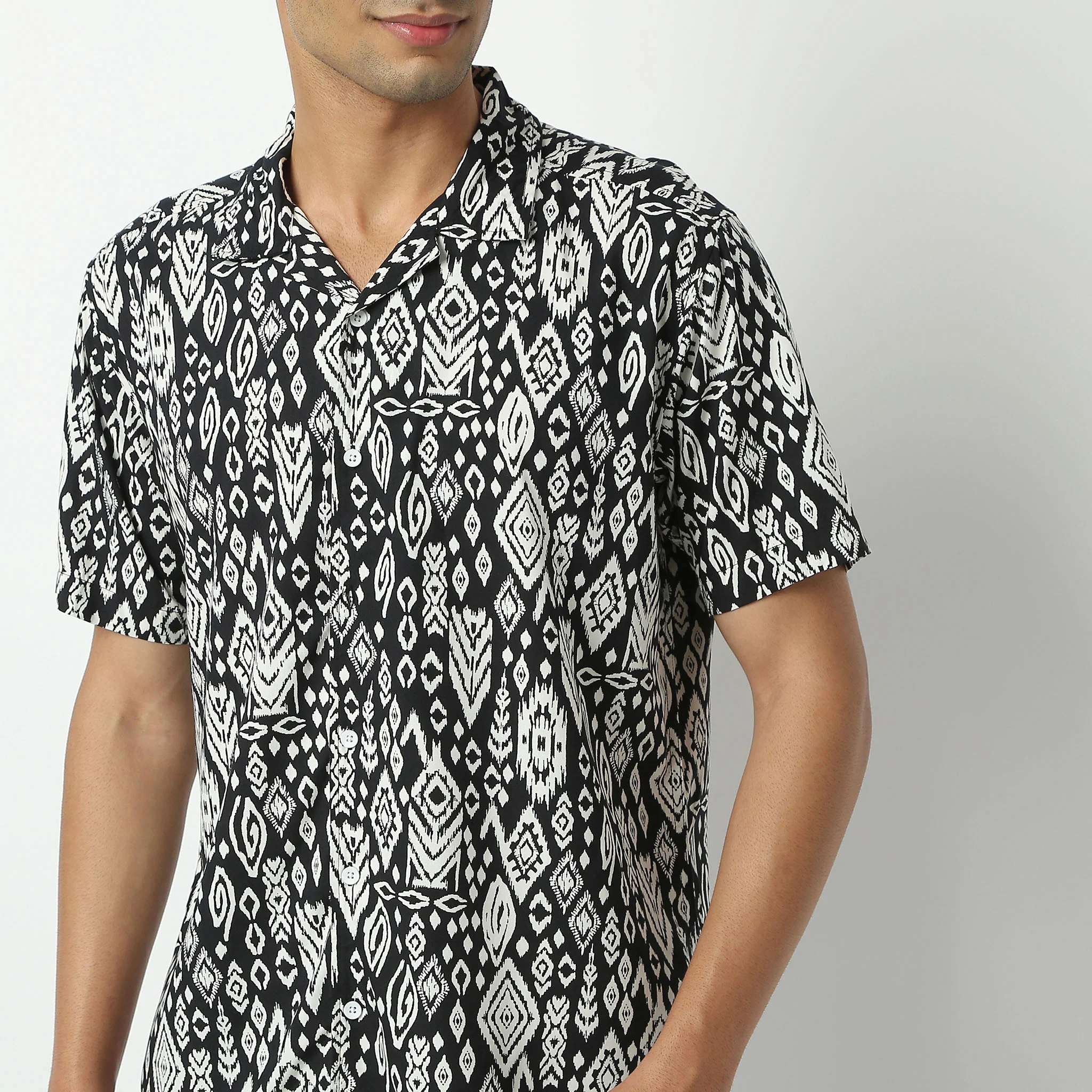 Camp Collar Half Sleeve Short Length Relaxed Fit Cuban Printed Shirt - Image 4