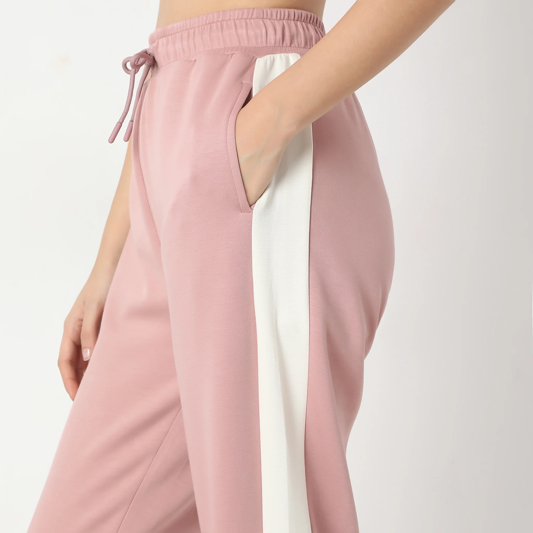Relaxed Fit Ankle Length High Rise Joggers - Image 4