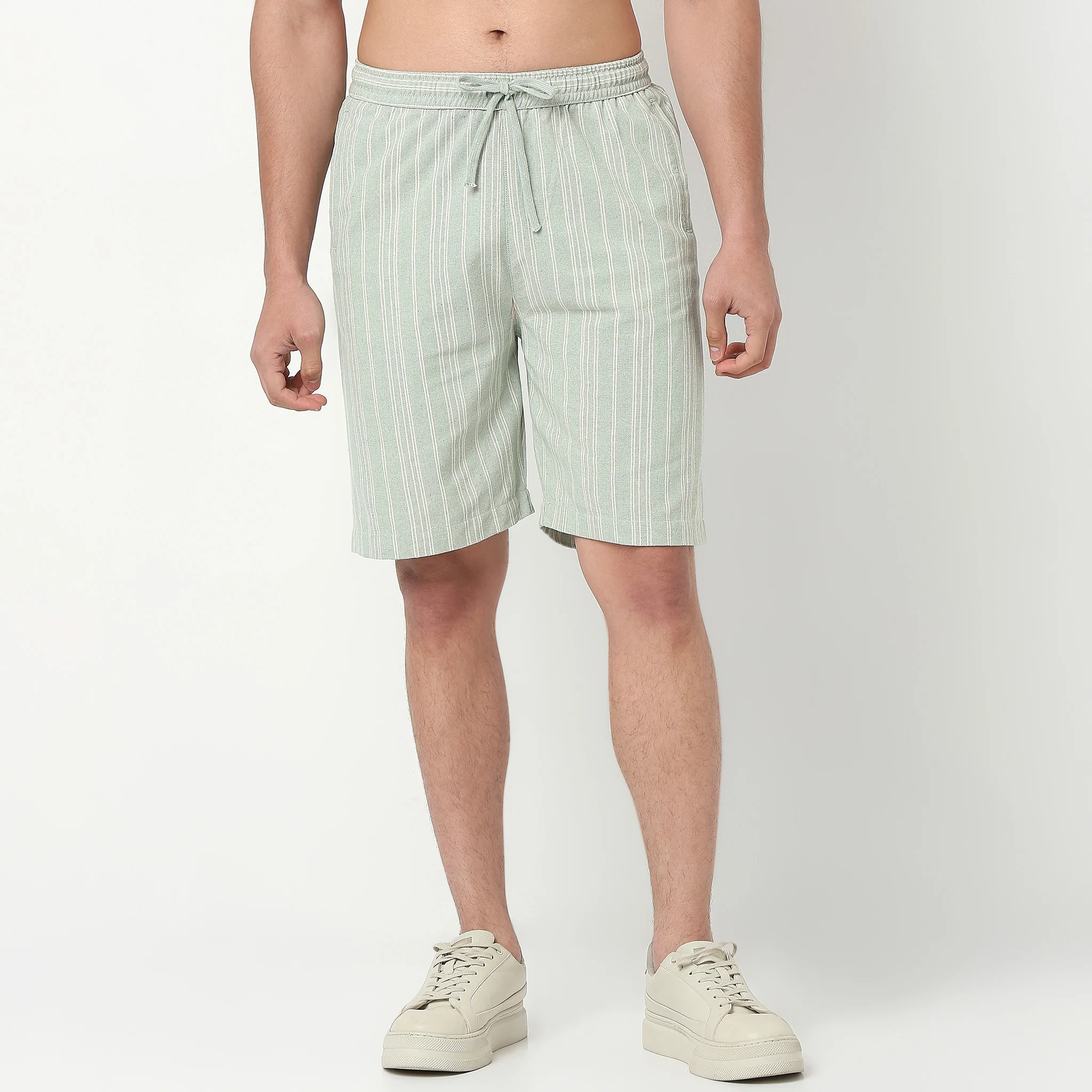 Relaxed Fit Trendy Yarn Dyed Textured Pull-On Shorts - Image 2