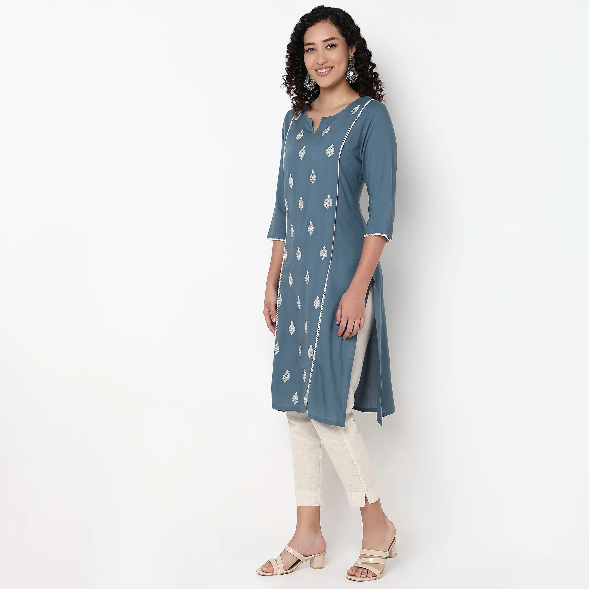 Embroidered Center Panel Straight Kurta - Image 5
