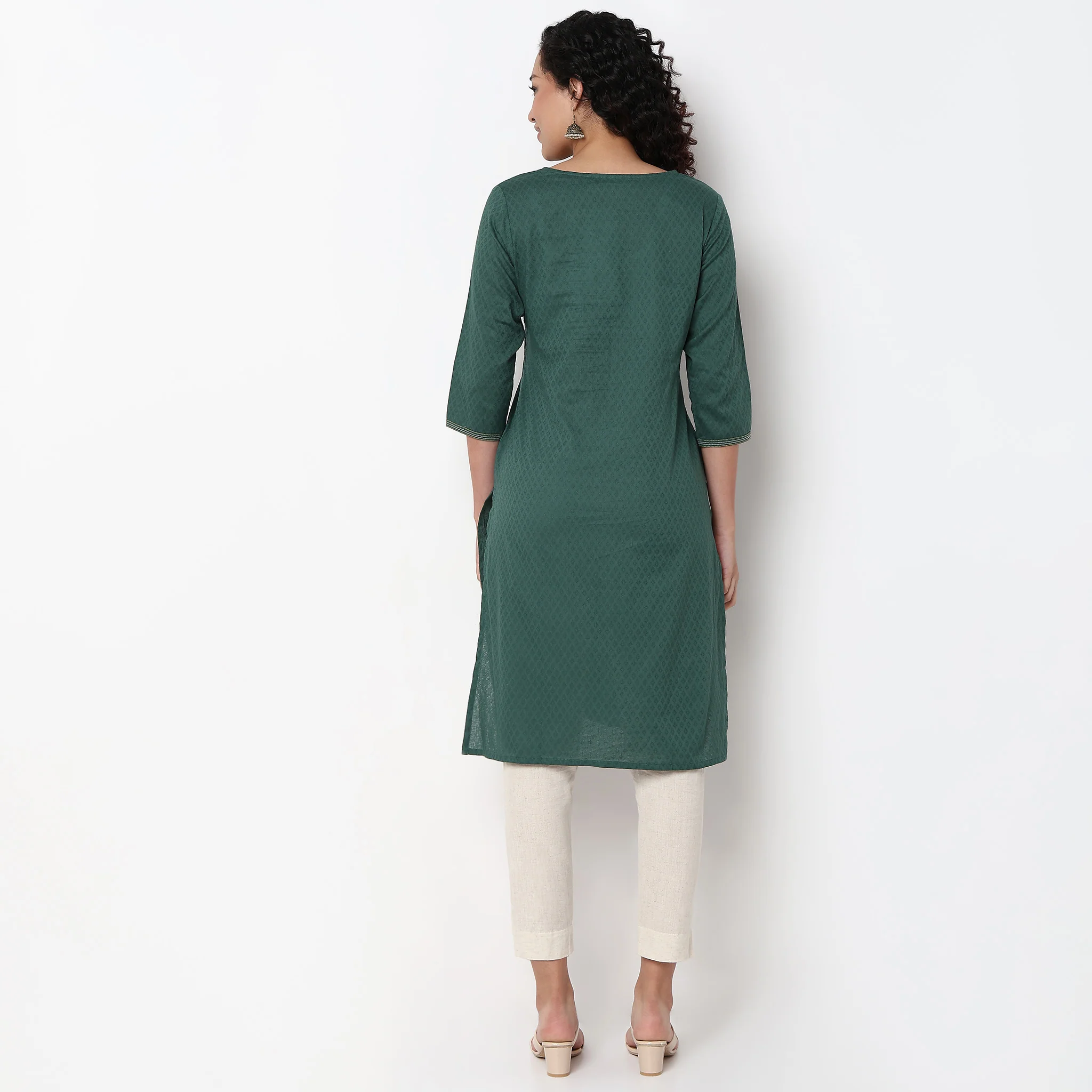 Embroidered Yoke Straight Kurta - Image 3