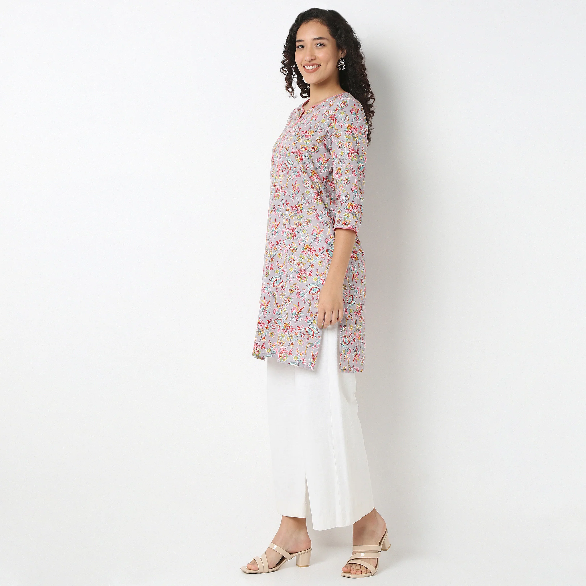 Round Neck Printed Kurta - Image 5
