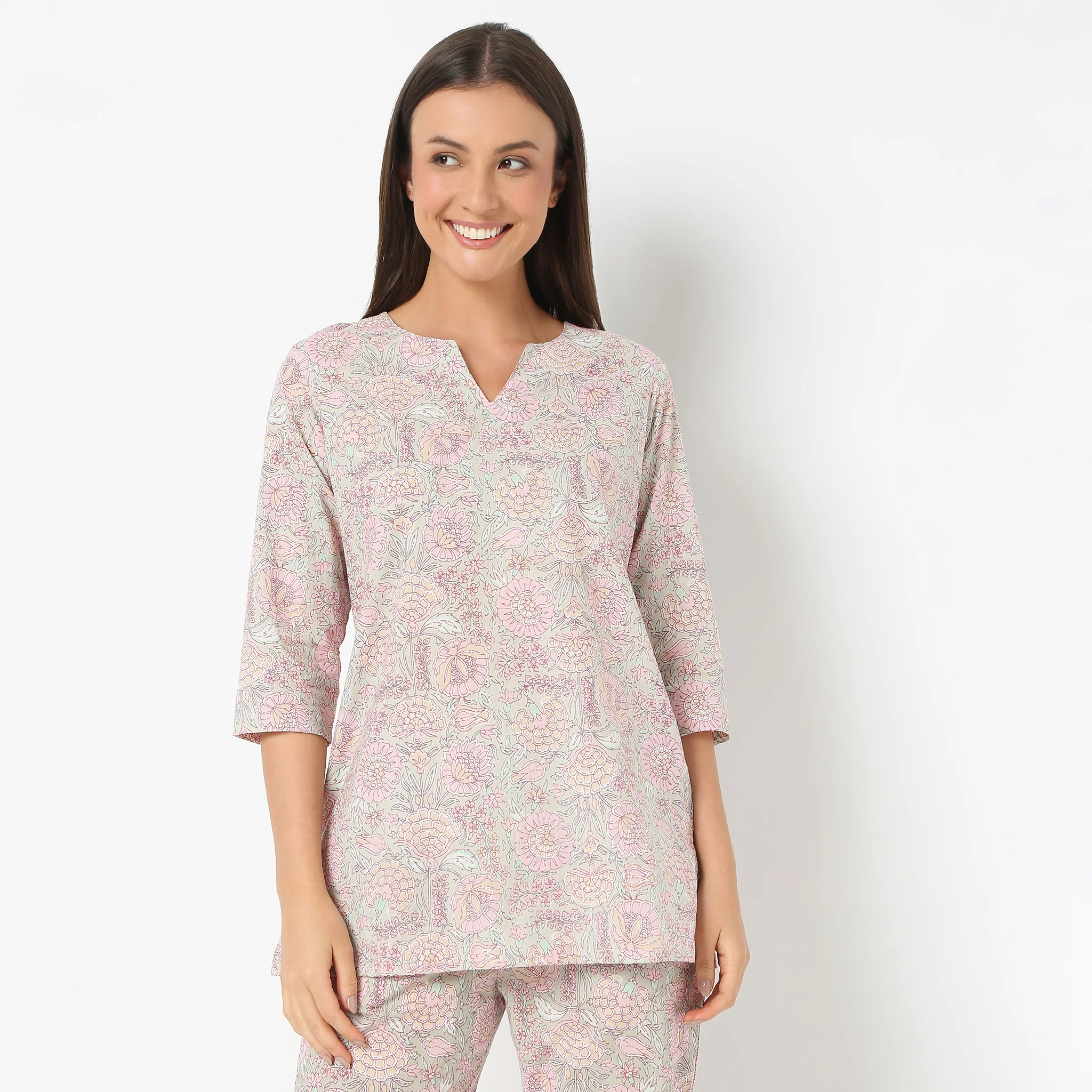 Round Neck Three-Fourth Sleeve Printed Jaipuri Top With Pyjama Sleepwear Set - Image 2
