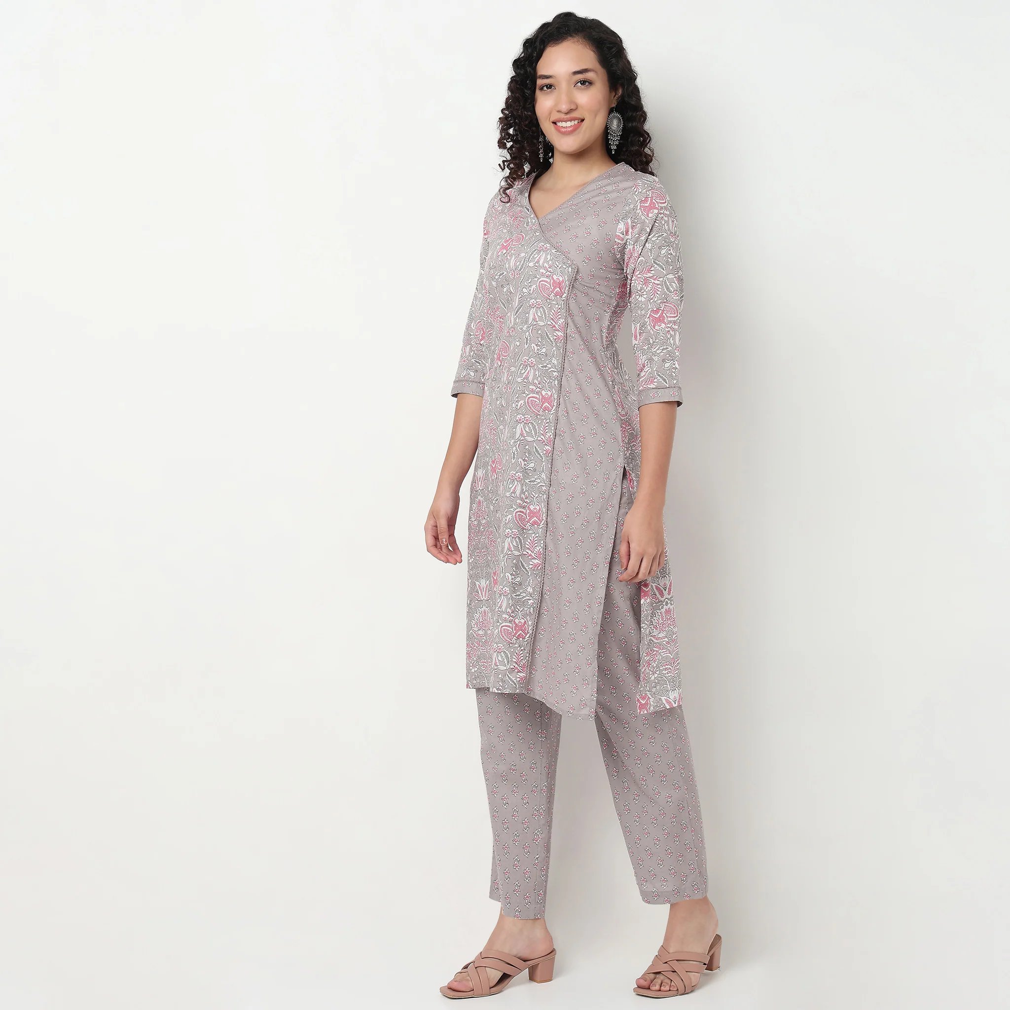 Side Panel Printed V-Neck Kurta - Image 5