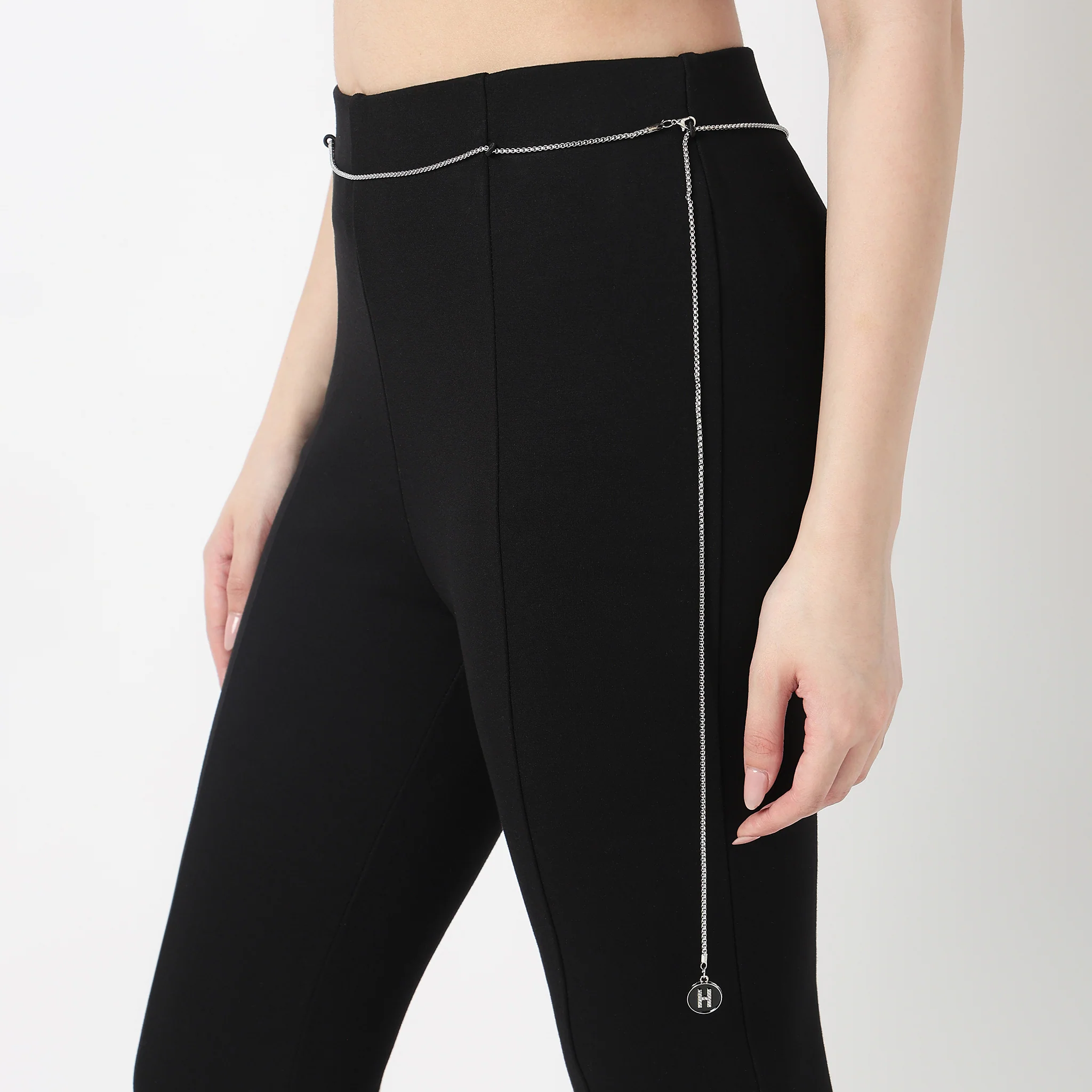 Silver Metal Chain On Waist And Centre Slit At Hem Detail Pant - Image 4