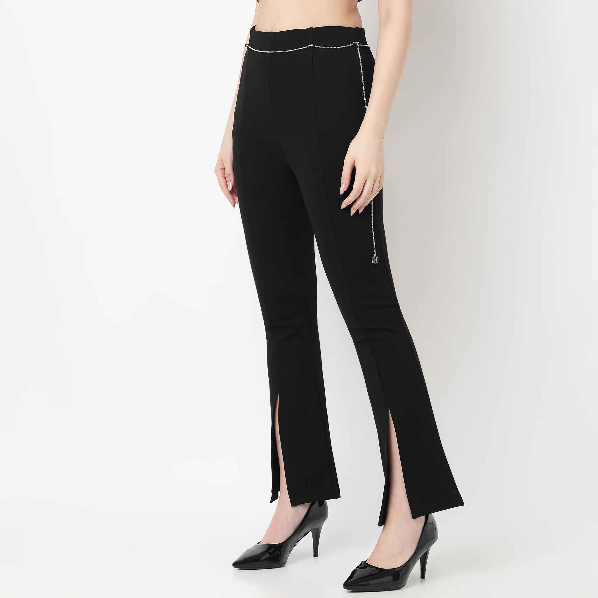 Silver Metal Chain On Waist And Centre Slit At Hem Detail Pant - Image 5