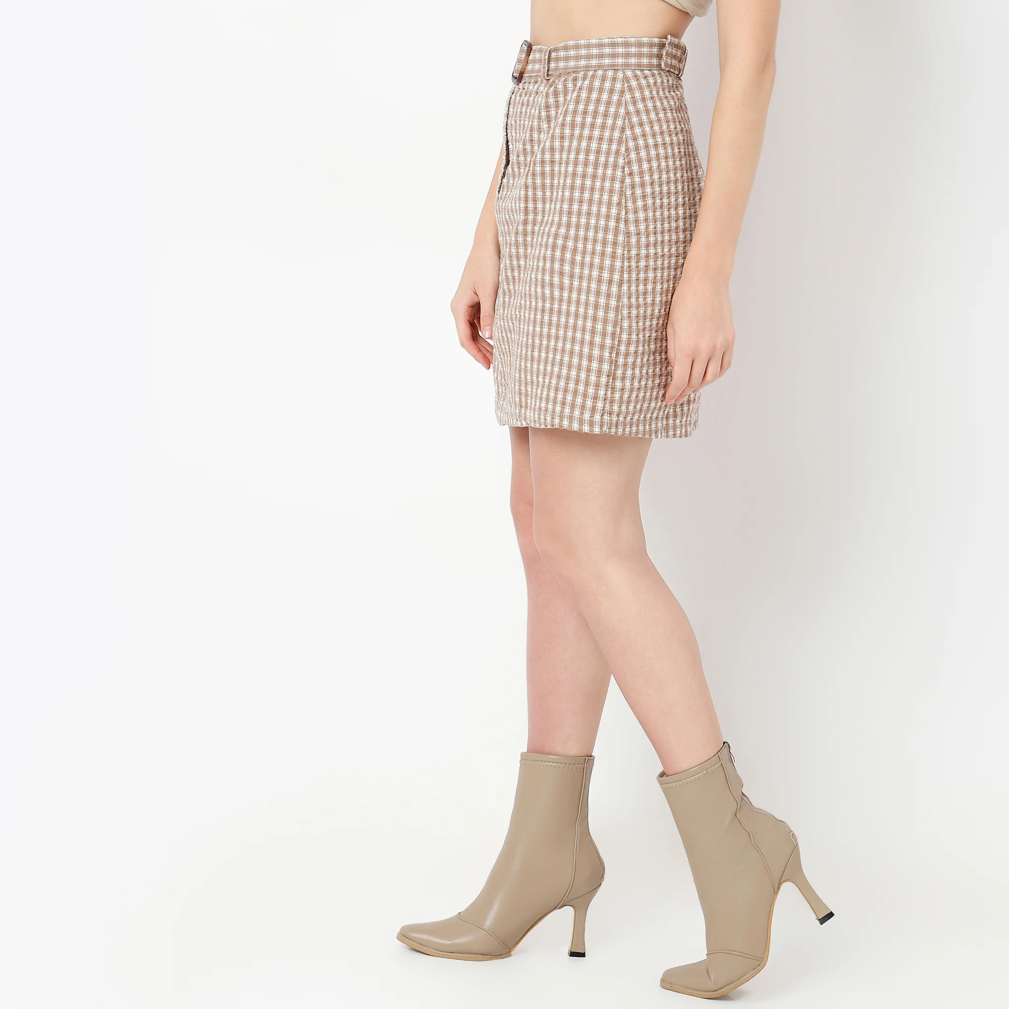 Above Knee A-Line Checkered Mini Betty Skirt With Belt Detailing - Image 5