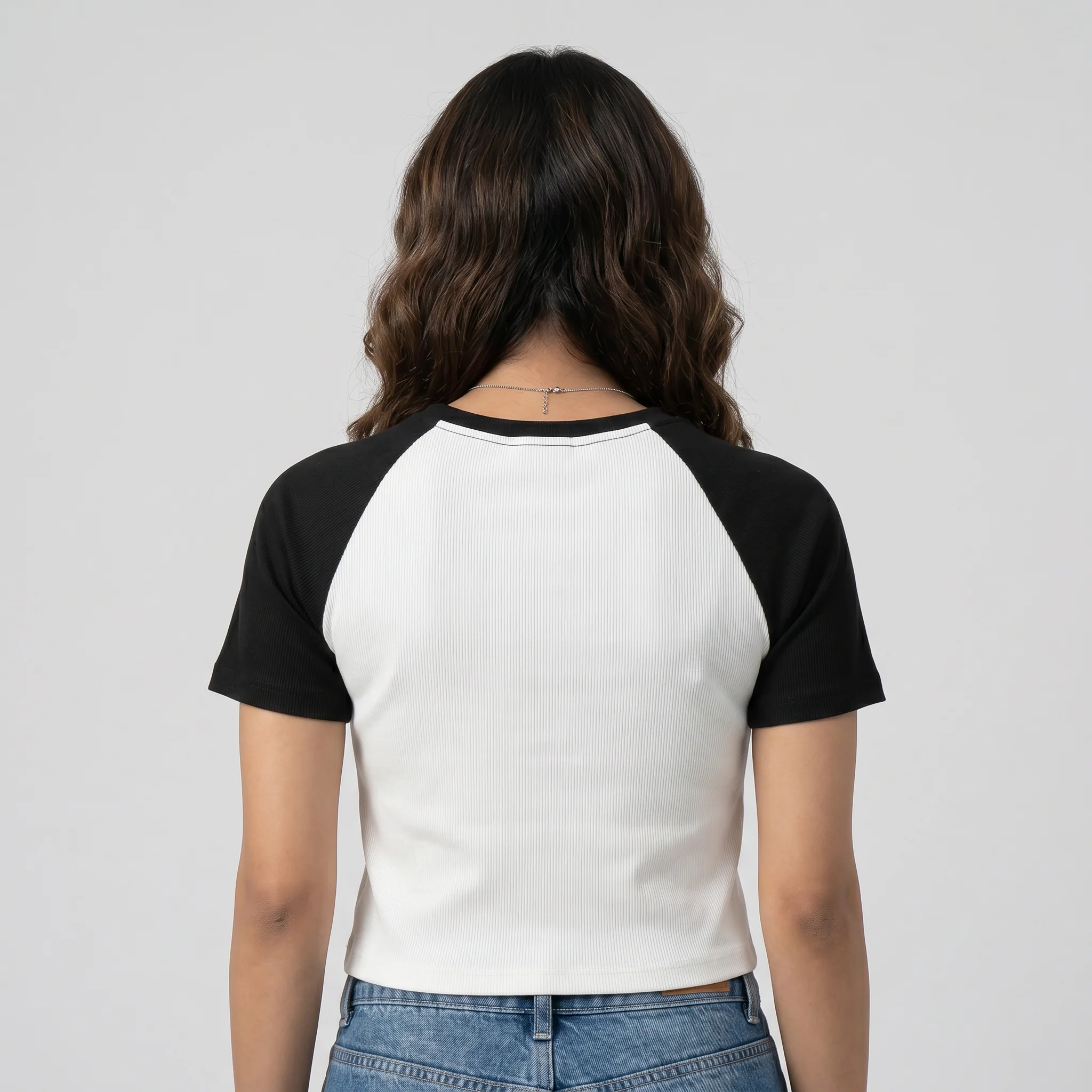 Slim Fit Graphic Crop T-Shirt - Image 3