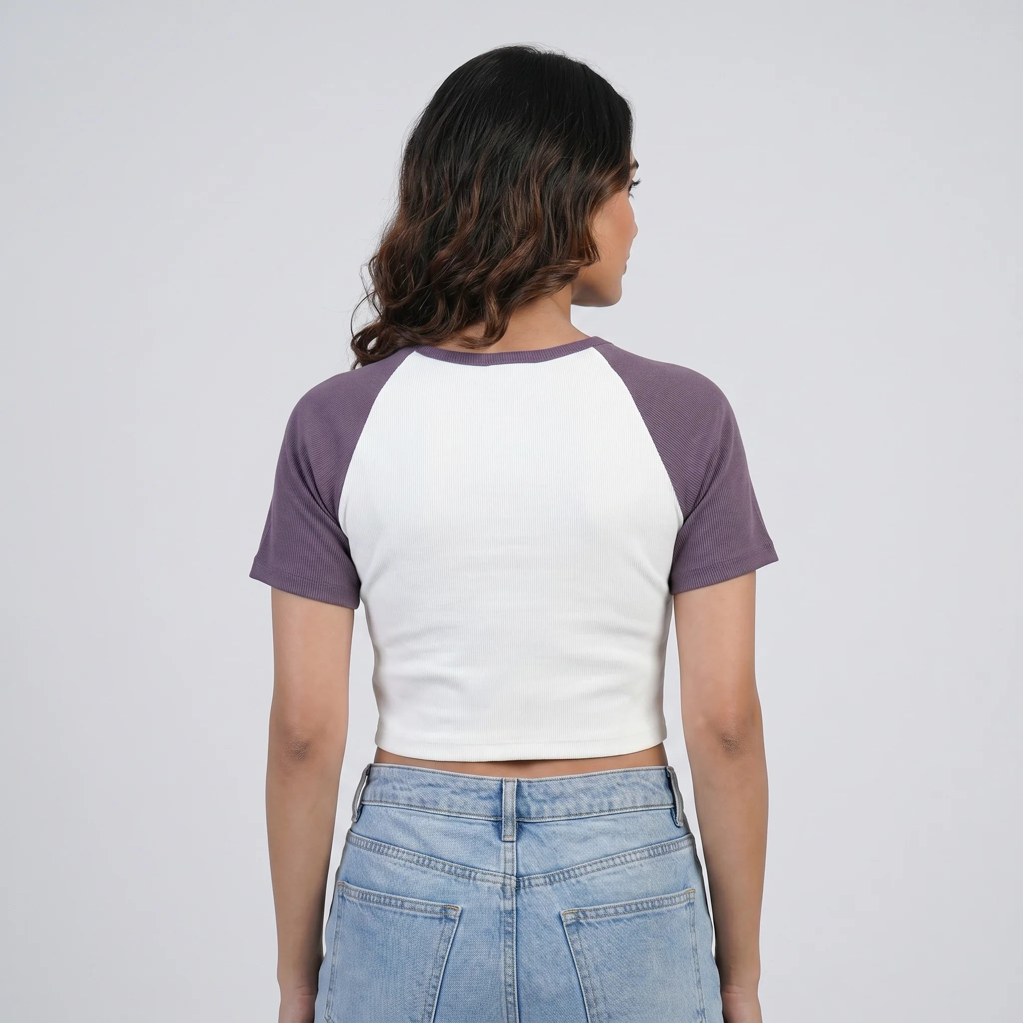 Slim Fit Graphic Crop T-Shirt - Image 3