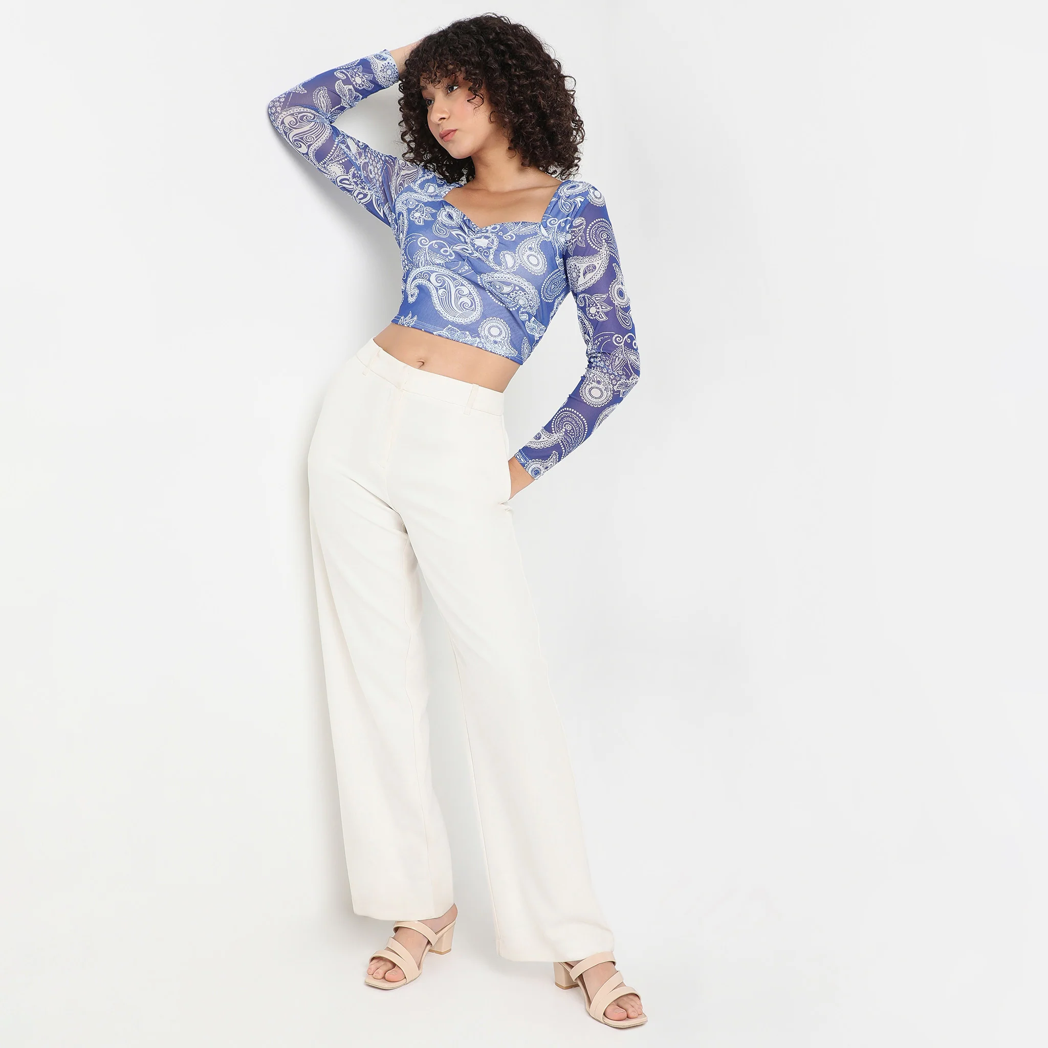 Sweetheart Neck Full Sleeve Fitted Printed Crop Top