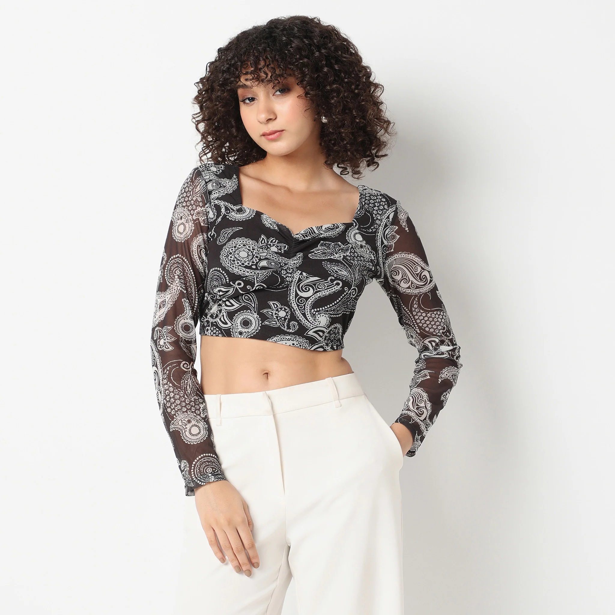 Sweetheart Neck Full Sleeve Fitted Printed Crop Top - Image 7