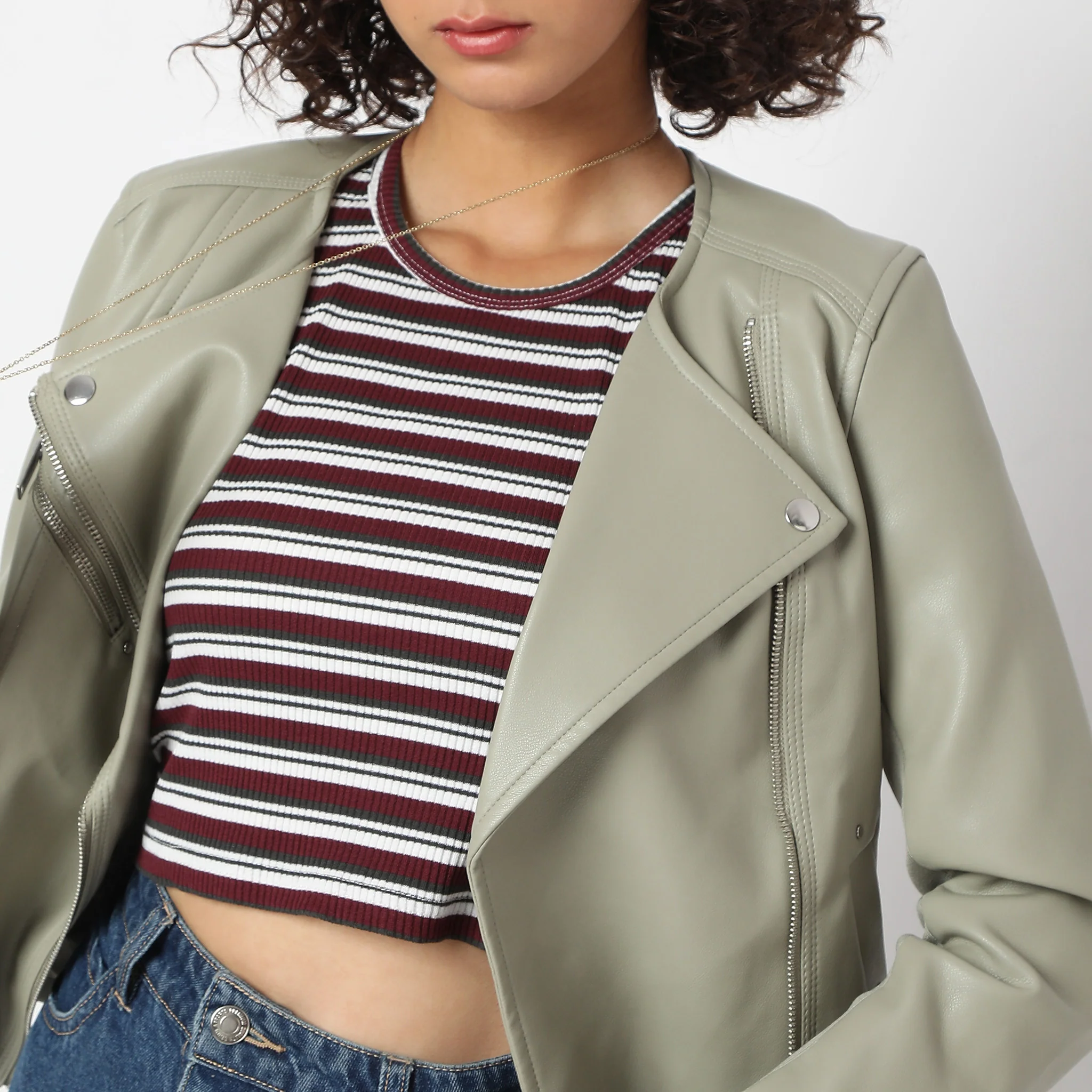 Slim Fit Striped Crew Neck Crop T-Shirt - Image 9